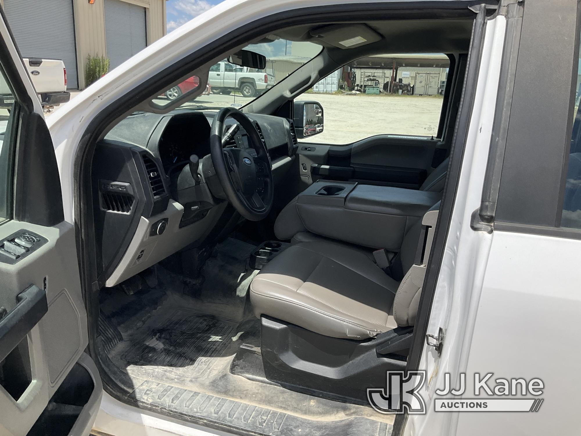 (Waynesboro, GA) 2019 Ford F150 Extended-Cab Pickup Truck, (GA Power Unit) Runs & Moves) (Body/Paint