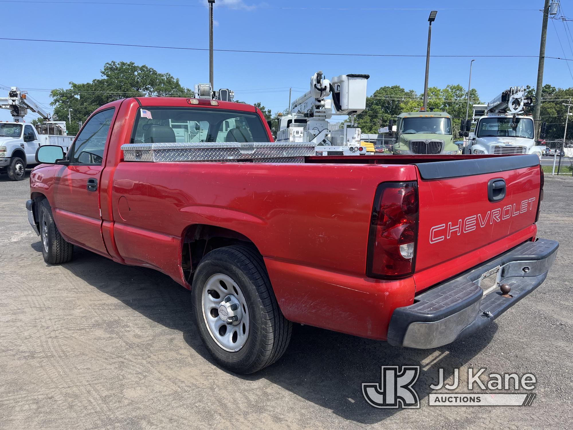 (Tampa, FL) 2005 Chevrolet Silverado 1500 Pickup Truck Runs & Moves) (Paint Damage