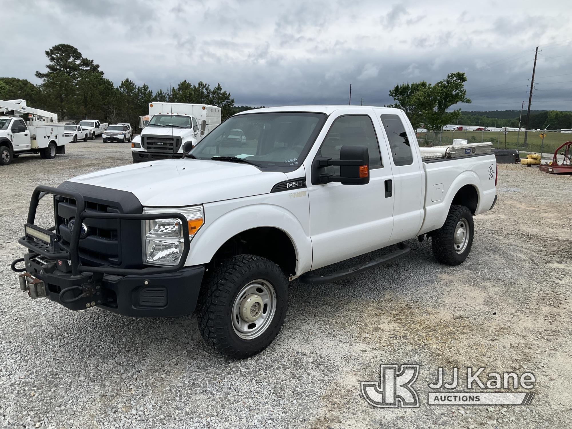 (Villa Rica, GA) 2015 Ford F250 4x4 Extended-Cab Pickup Truck, (GA Power Unit) Runs & Moves) (Body D