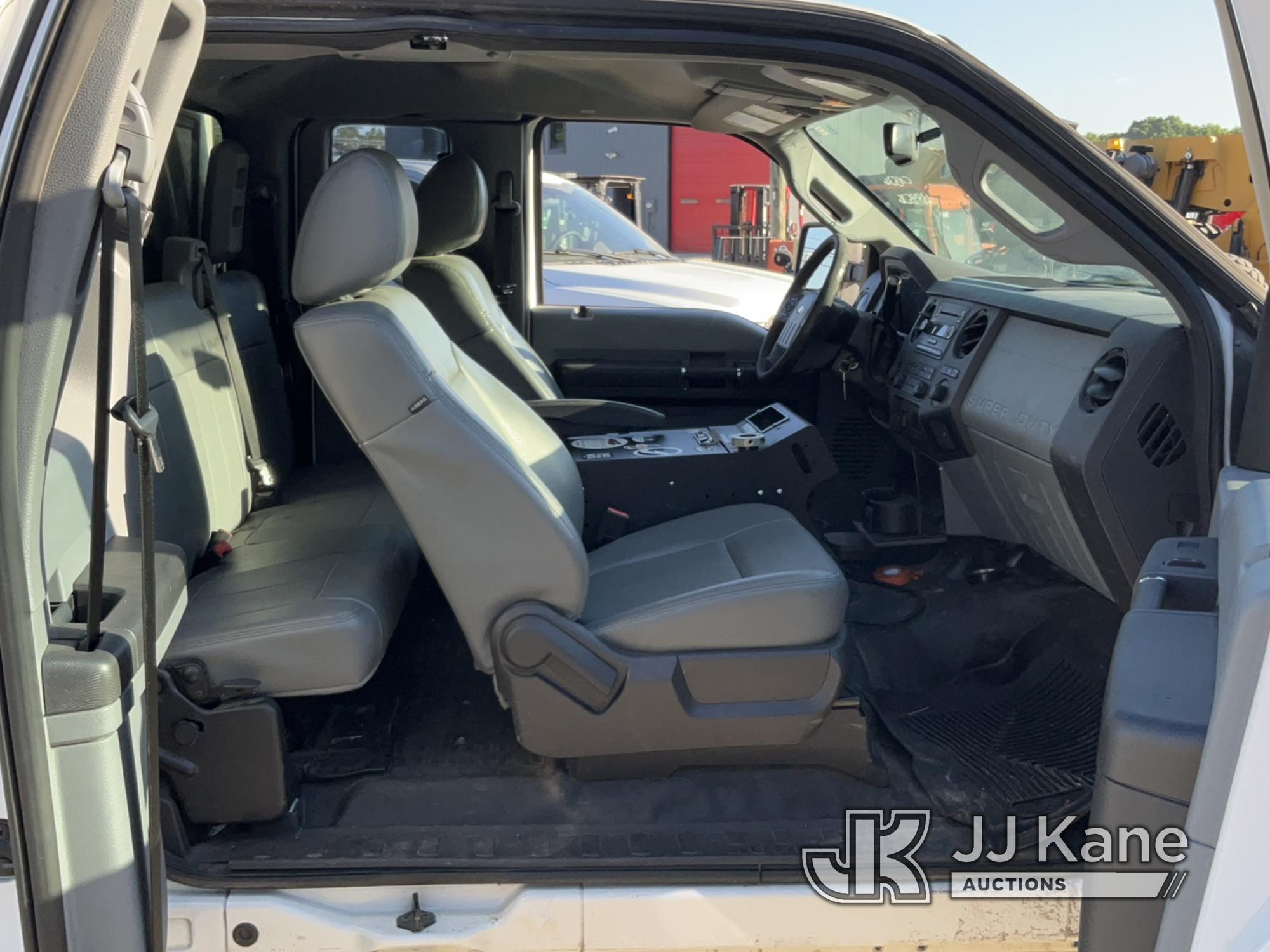 (Charlotte, NC) 2015 Ford F250 4x4 Extended-Cab Pickup Truck Duke Unit) (Runs & Moves