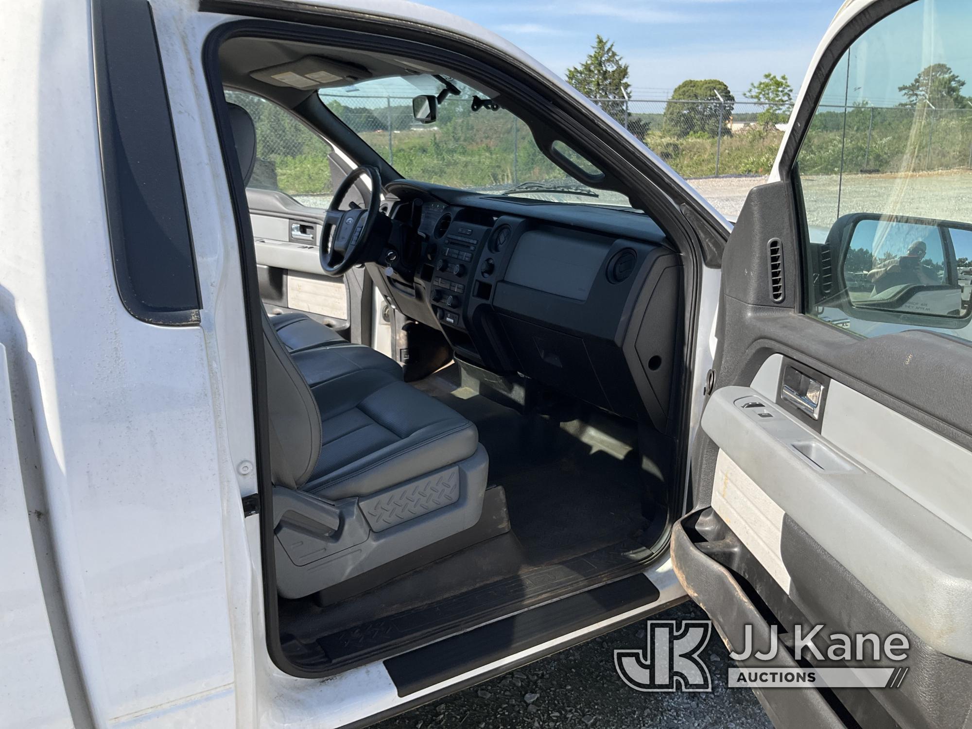 (Villa Rica, GA) 2014 Ford F150 Pickup Truck Runs & Moves) (Jump To Start, Body Damage, Windshield C