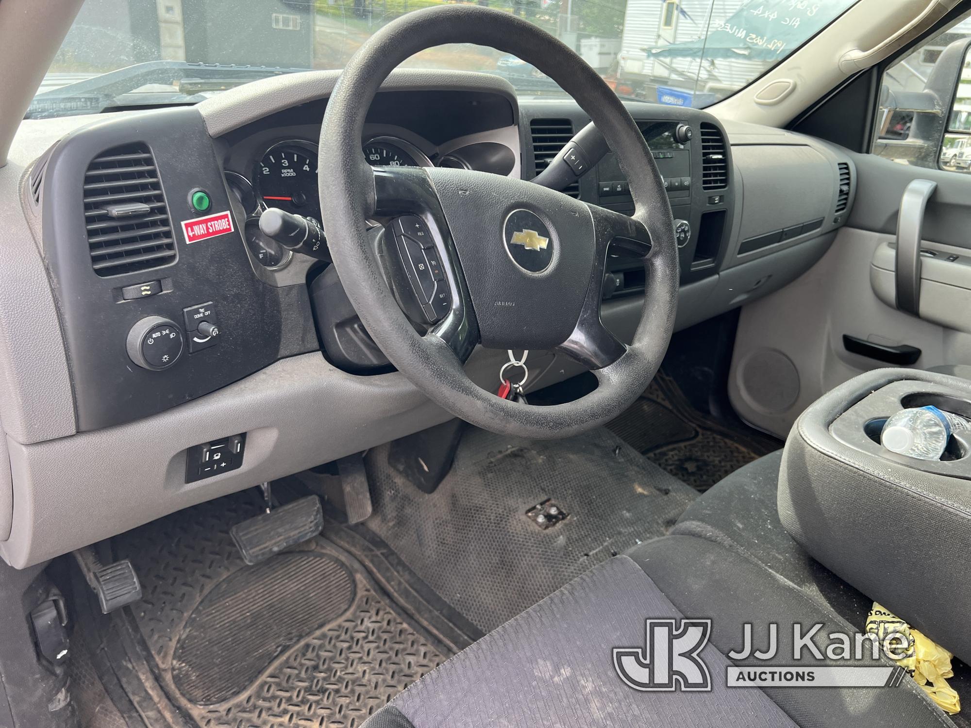 (Charlotte, NC) 2014 Chevrolet Silverado 2500HD 4x4 Crew-Cab Pickup Truck, Decommissioned Runs & Mov