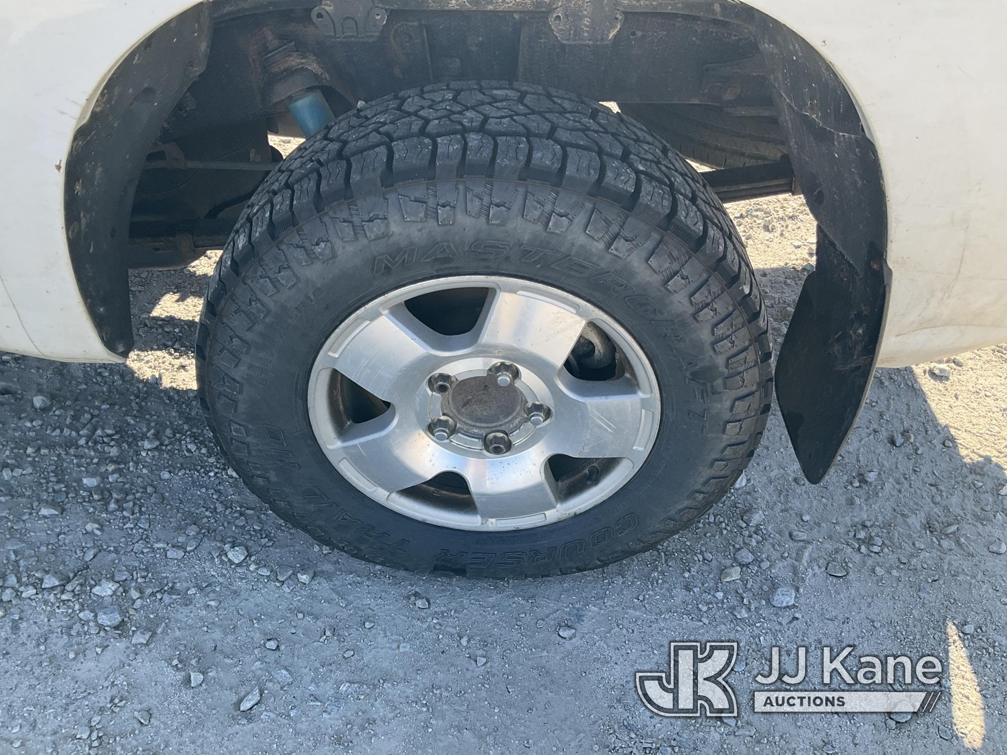 (Villa Rica, GA) 2012 Toyota Tundra 4x4 Crew-Cab Pickup Truck Runs & Moves) (Traction Control Light