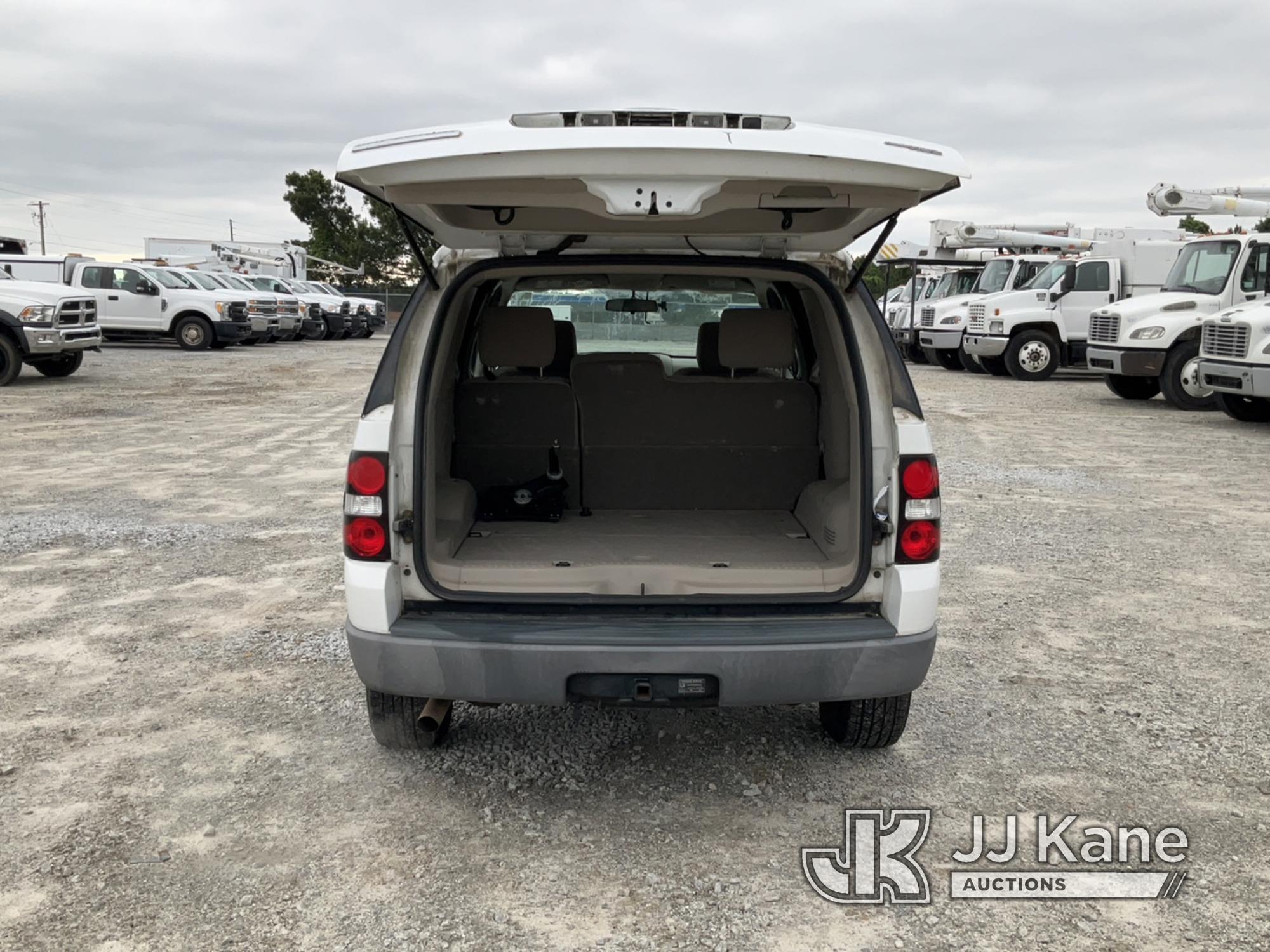 (Villa Rica, GA) 2006 Ford Explorer 4x4 4-Door Sport Utility Vehicle Runs & Moves) (Exhaust Smokes,