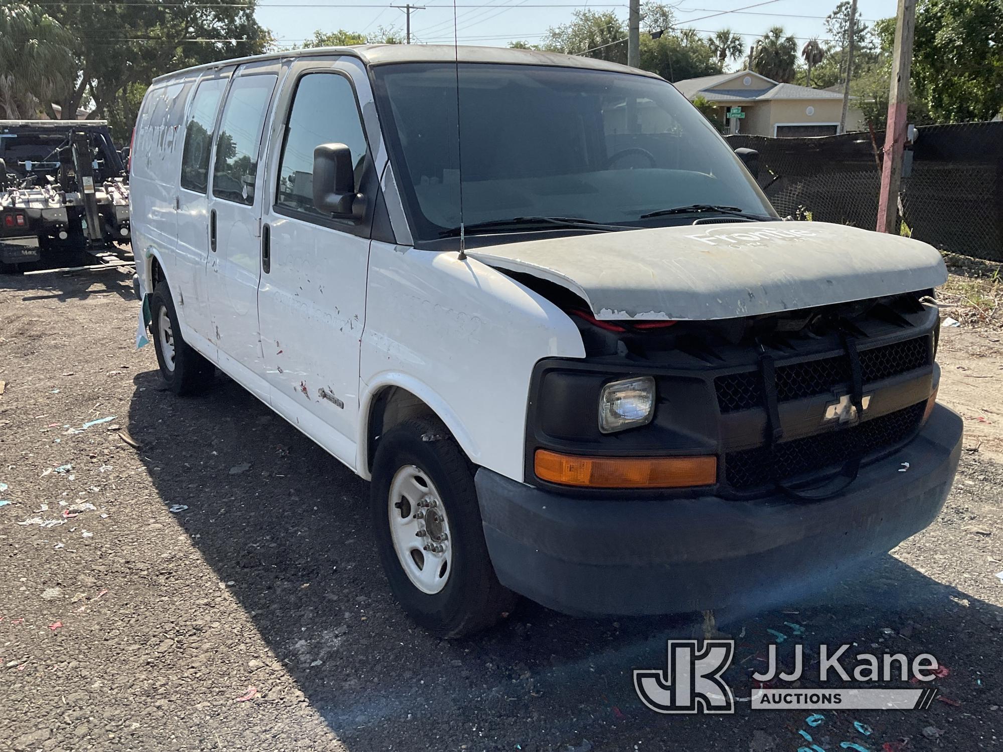 (Tampa, FL) 2005 Chevrolet Express G2500 Cargo Van Not Running & Condition Unknown