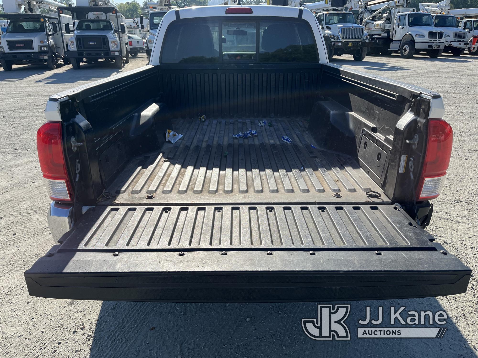 (Chester, VA) 2016 Toyota Tacoma 4x4 Extended-Cab Pickup Truck Runs & Moves