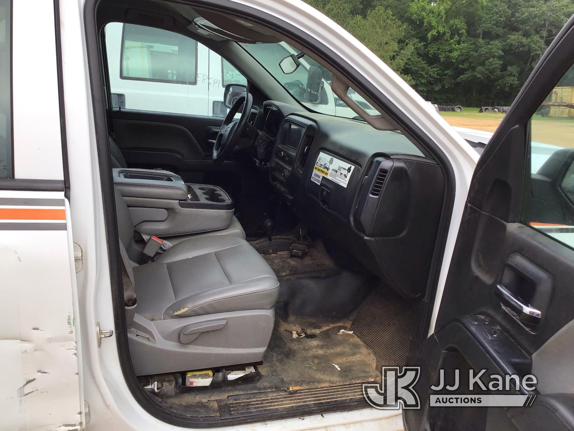 (Byram, MS) 2016 Chevrolet Silverado 1500 4x4 Extended-Cab Pickup Truck Runs & Moves) (Both Right Si