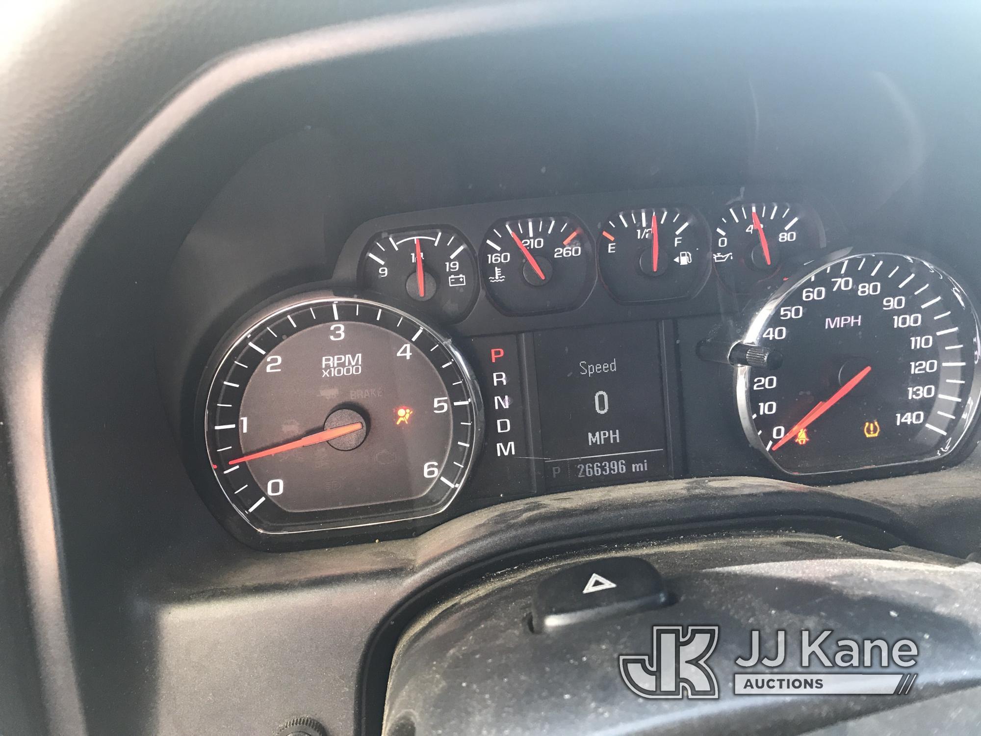 (Kodak, TN) 2016 Chevrolet Silverado 1500 Extended-Cab Pickup Truck Runs & Does Not Move) (Jump To S