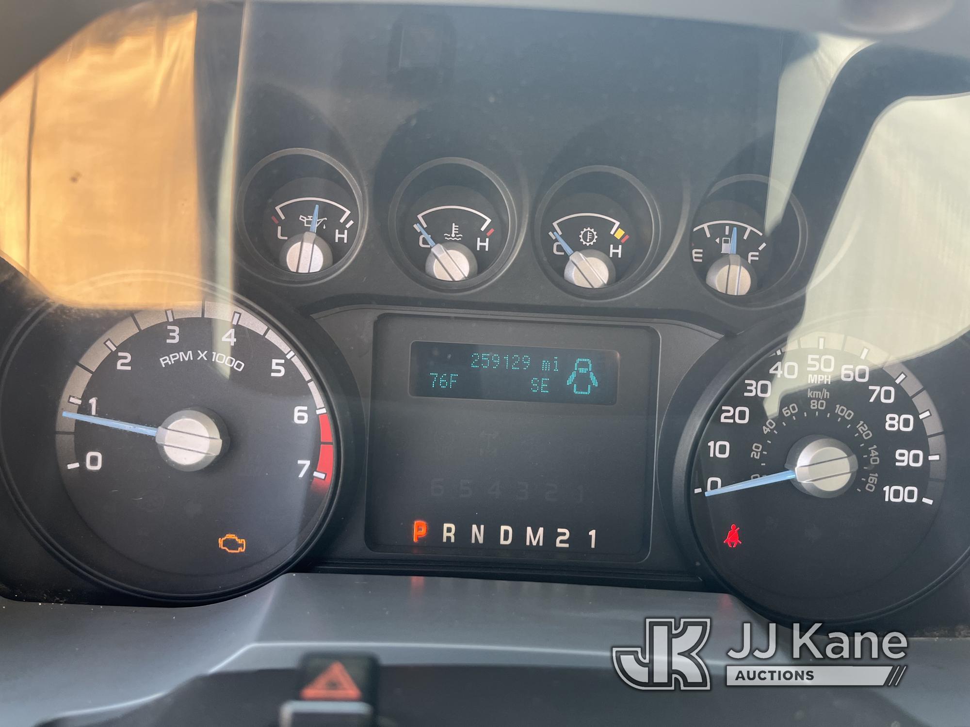 (Chester, VA) 2015 Ford F250 4x4 Crew-Cab Pickup Truck Runs & Moves) (Check Engine Light On) (Seller