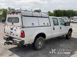 (Verona, KY) 2015 Ford F250 4x4 Crew-Cab Pickup Truck Runs & Moves) (Check Engine Light On, Body Dam