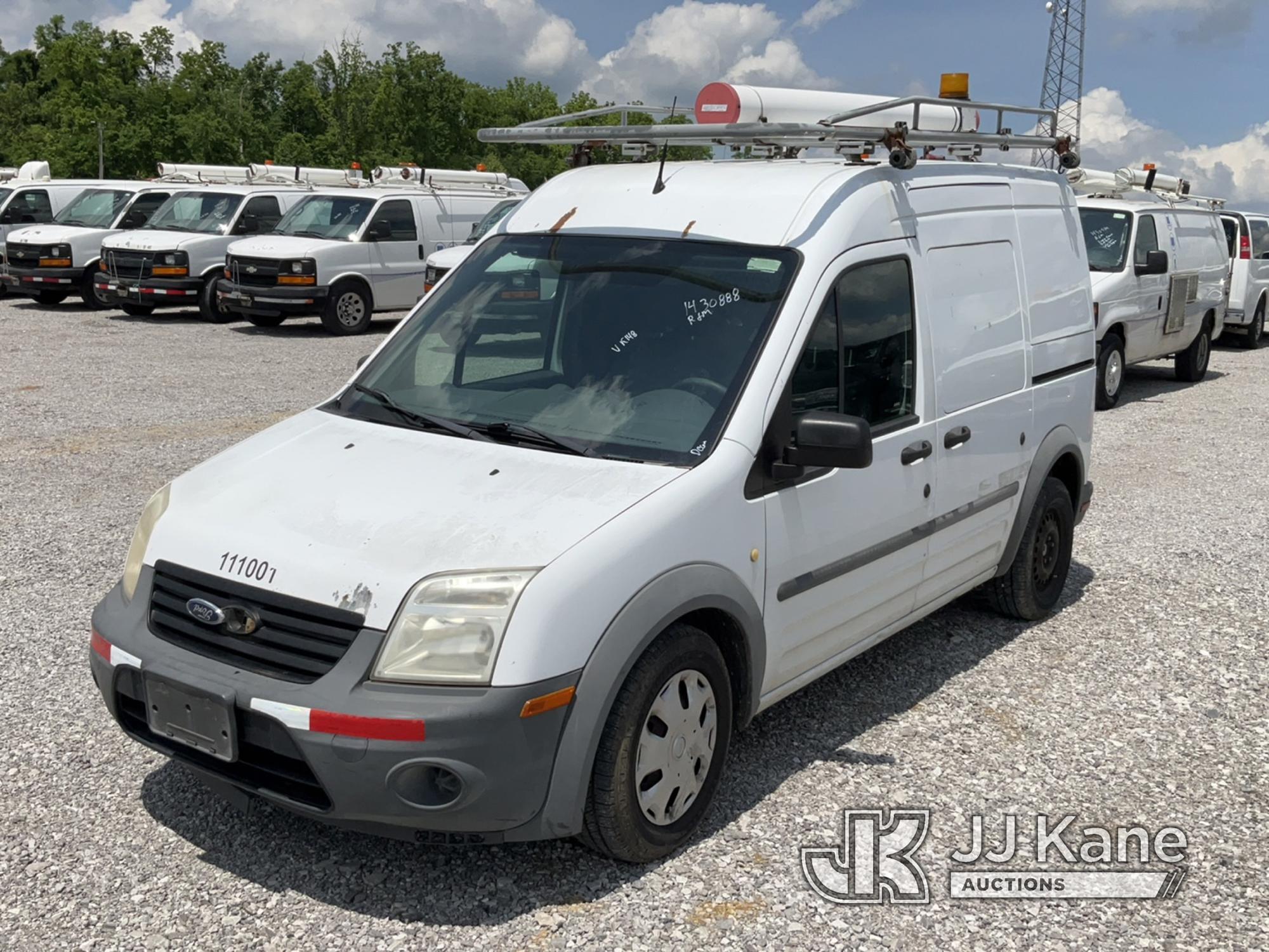 (Verona, KY) 2010 Ford Transit Connect Cargo Van Runs & Moves