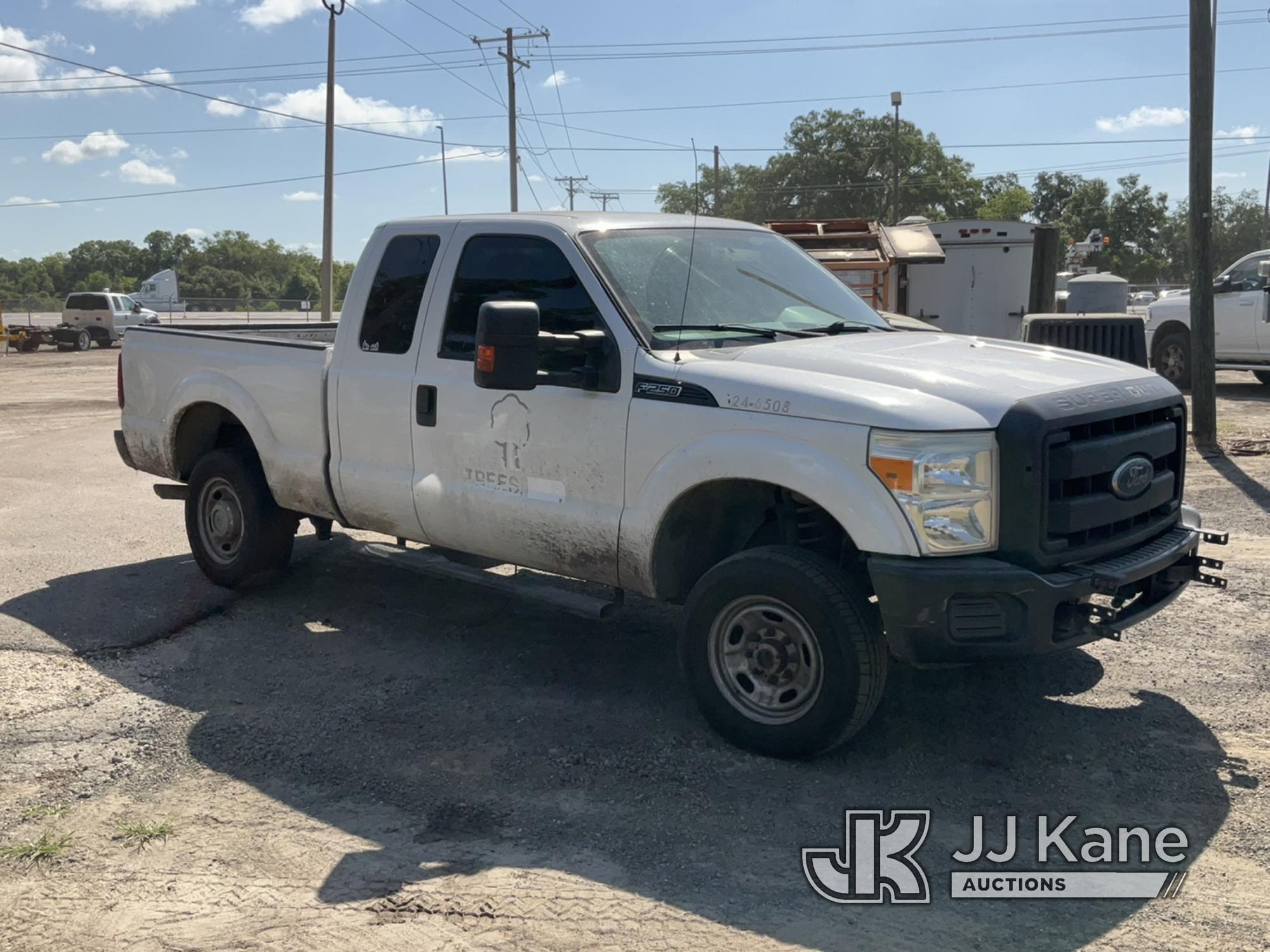 (Tampa, FL) 2016 Ford F250 Extended-Cab Pickup Truck Runs & Moves) (Bad Engine & Transmission, Body