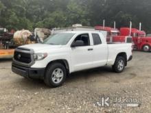 (Charlotte, NC) 2019 Toyota Tundra 4x4 Crew-Cab Pickup Truck Runs & Moves) (Body Damage