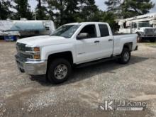 2017 Chevrolet Silverado 2500HD 4x4 Extended-Cab Pickup Truck Runs & Moves) (Windshield Cracked