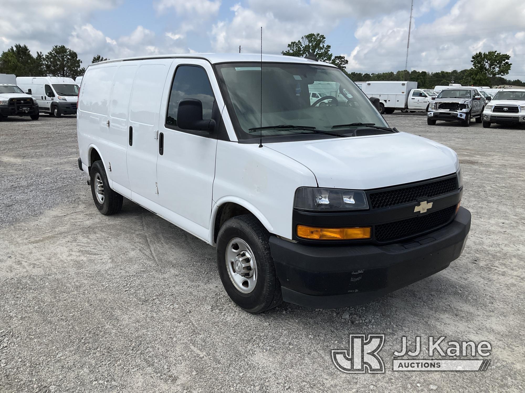 (Villa Rica, GA) 2018 Chevrolet Express G2500 Cargo Van Runs & Moves) (Air Compressor Condition Unkn