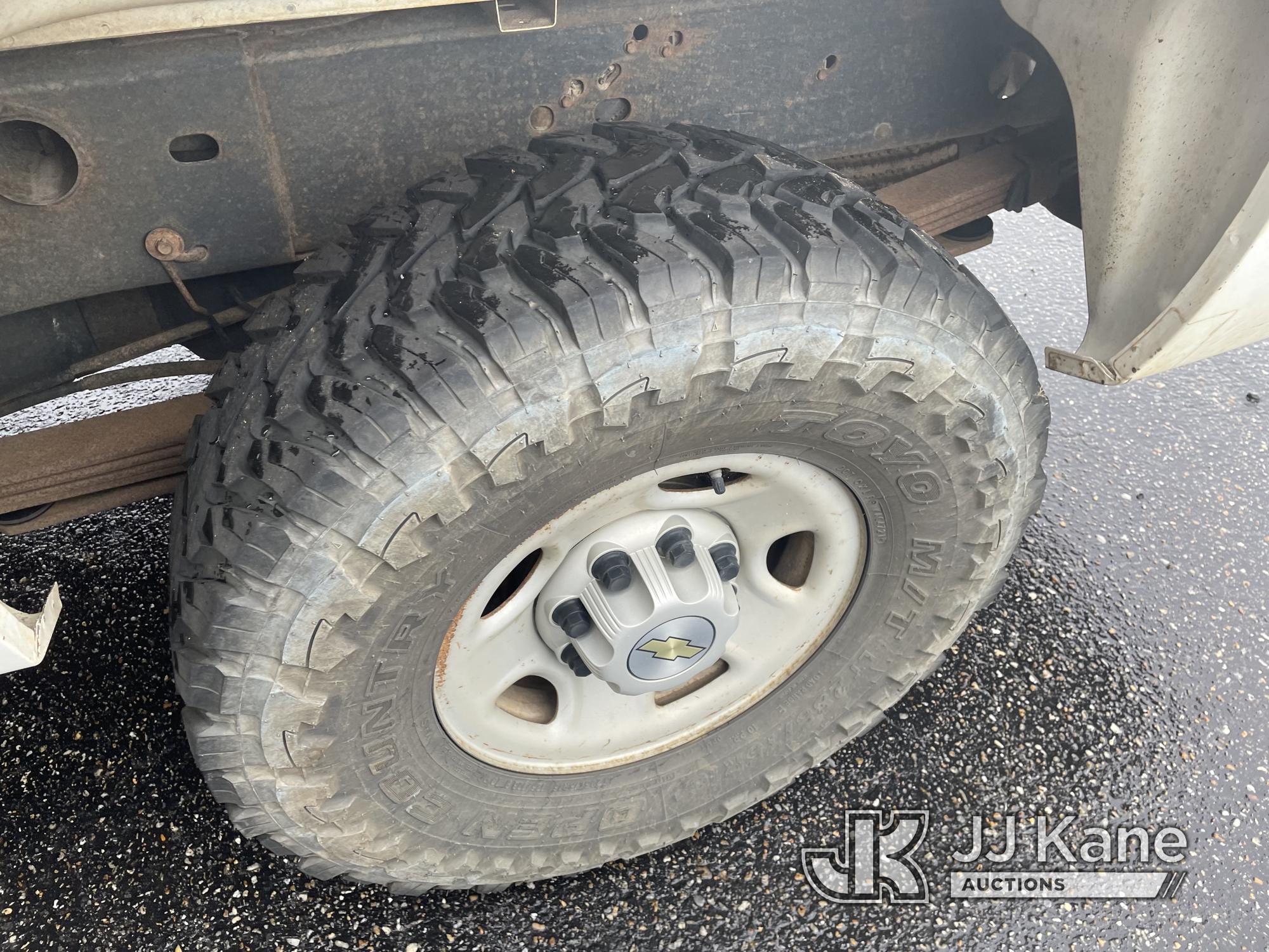 (Andalusia, AL) 2009 Chevrolet Silverado 2500HD 4x4 Crew-Cab Pickup Truck, (Co-op Owned) Runs & Move