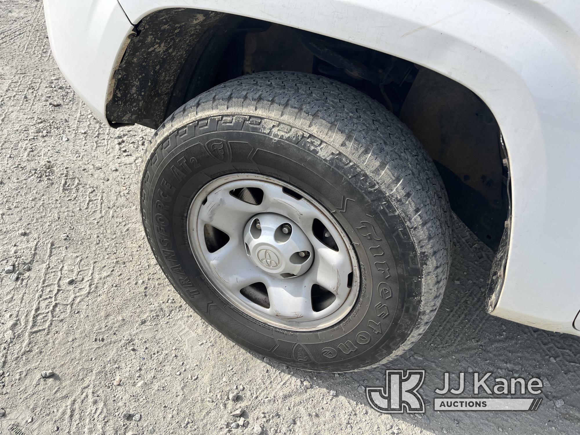 (Chester, VA) 2016 Toyota Tacoma 4x4 Extended-Cab Pickup Truck Runs & Moves) (Weak Power Steering