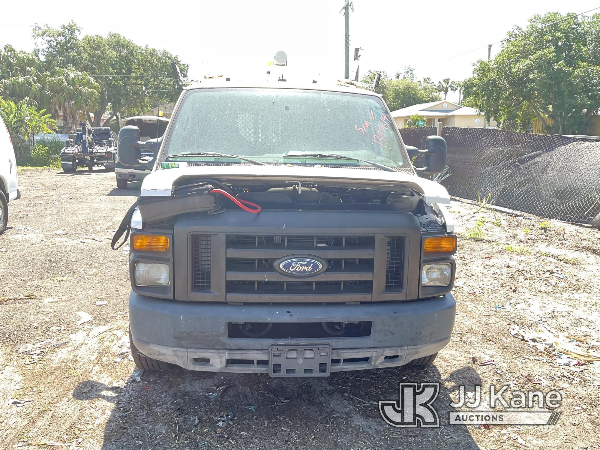 (Tampa, FL) 2010 Ford E-250 Cargo Van Runs & Moves) (Jump To Start