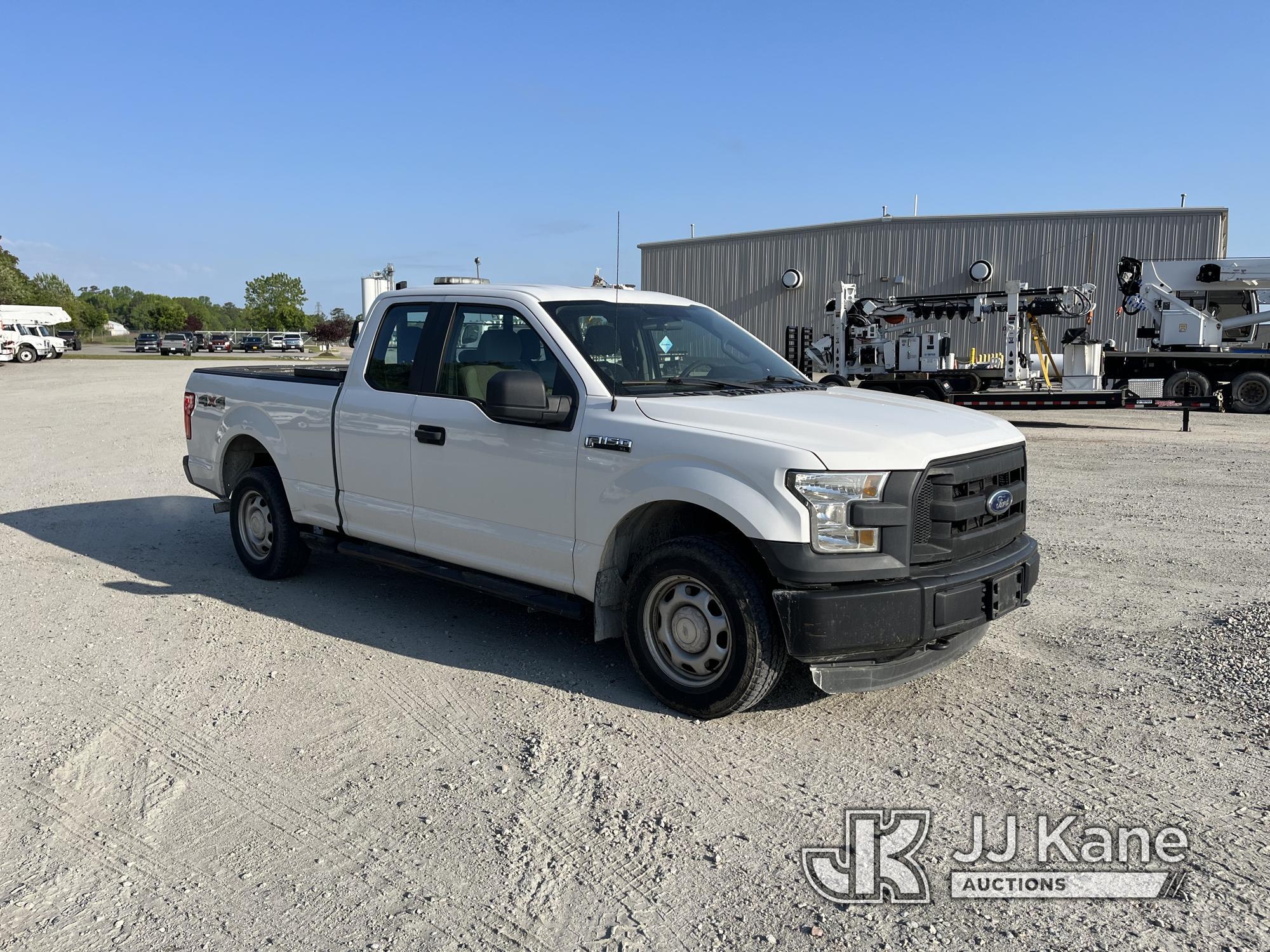 (Chester, VA) 2015 Ford F150 4x4 Extended-Cab Pickup Truck Runs & Moves