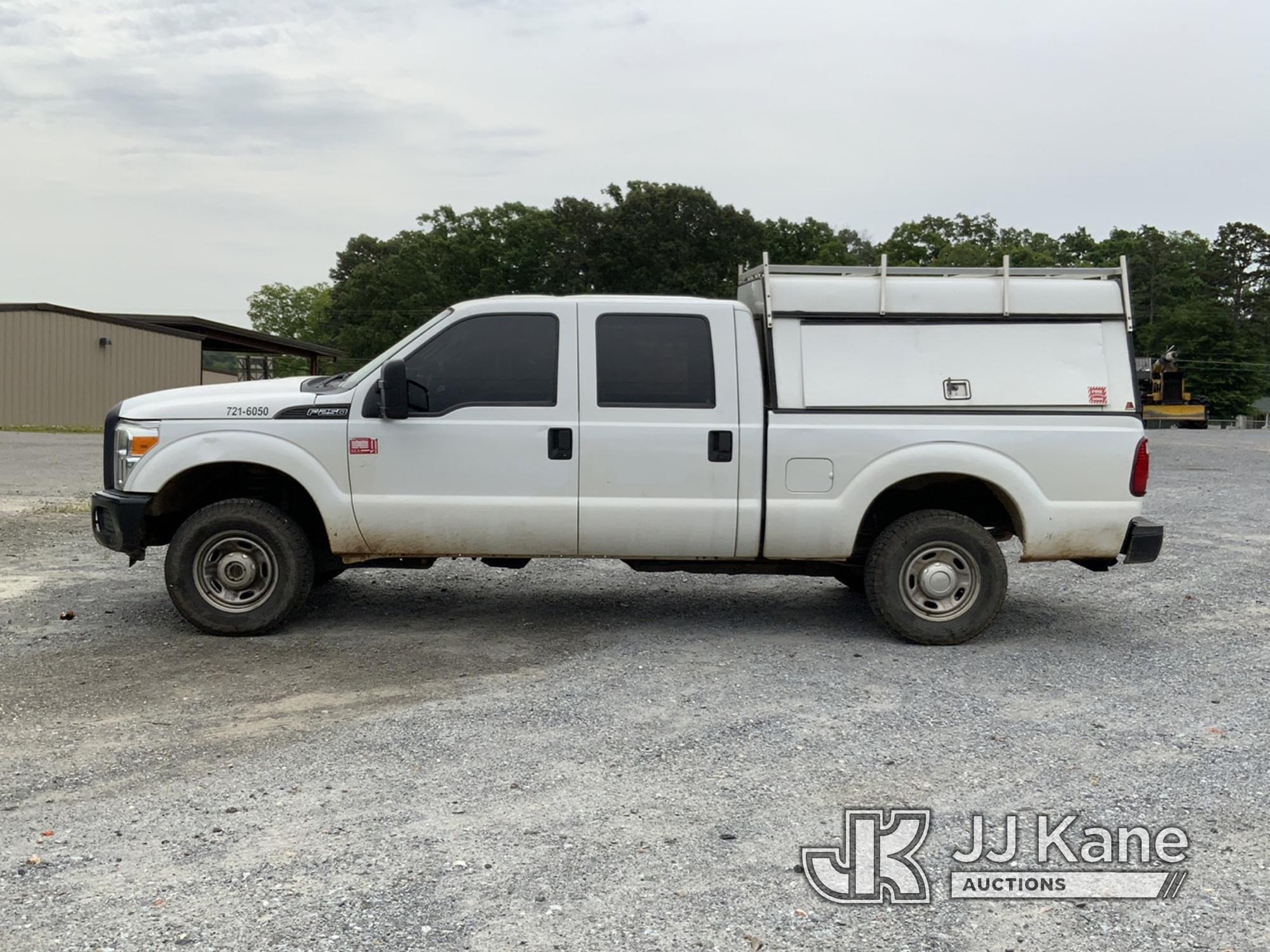 (Shelby, NC) 2016 Ford F250 4x4 Crew-Cab Pickup Truck Jump to Start, Runs, Moves) (Tire Pressure Lig