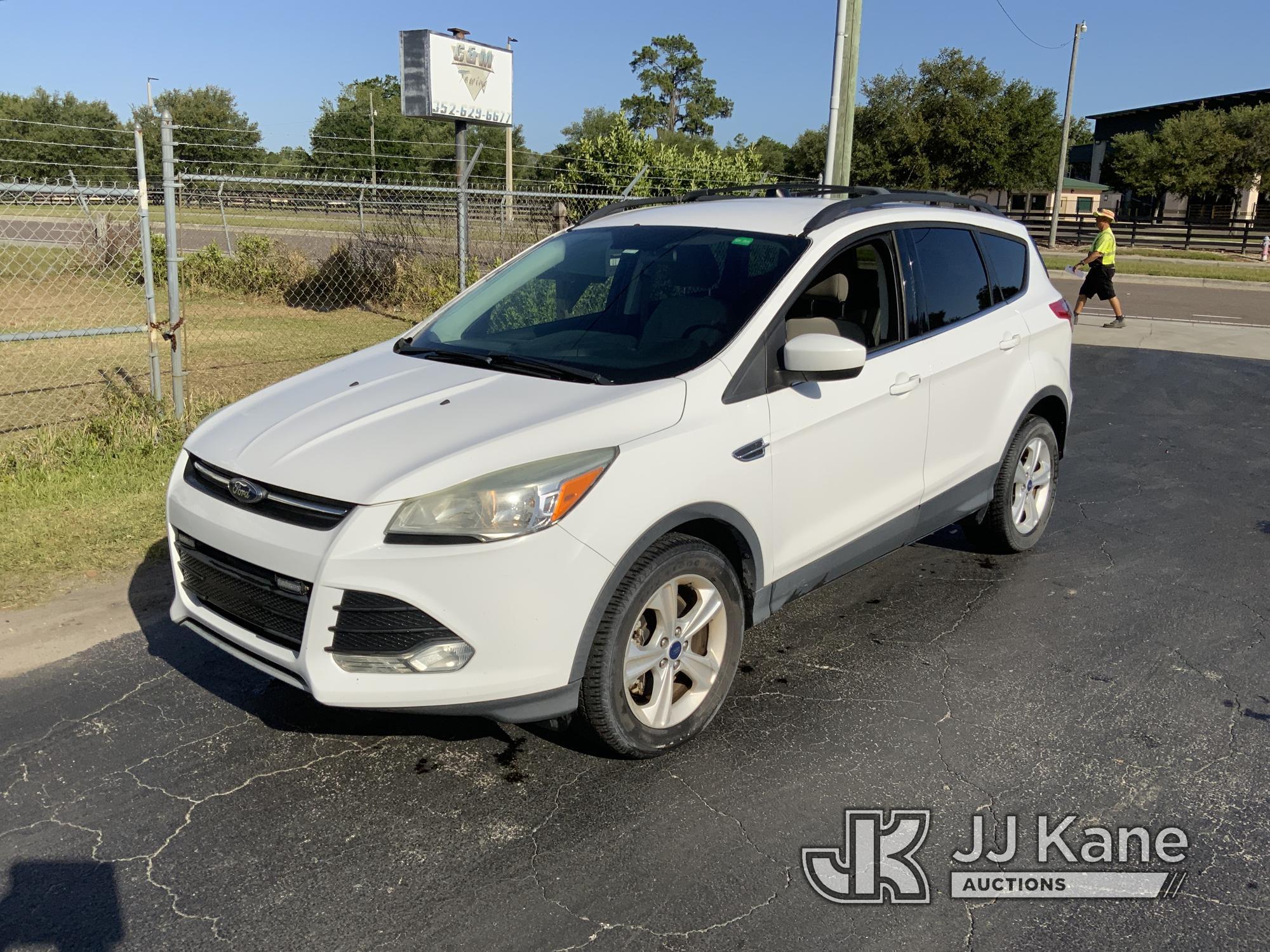 (Ocala, FL) 2014 Ford Escape 4x4 4-Door Sport Utility Vehicle Duke Unit) (Runs & Moves) (Paint Damag