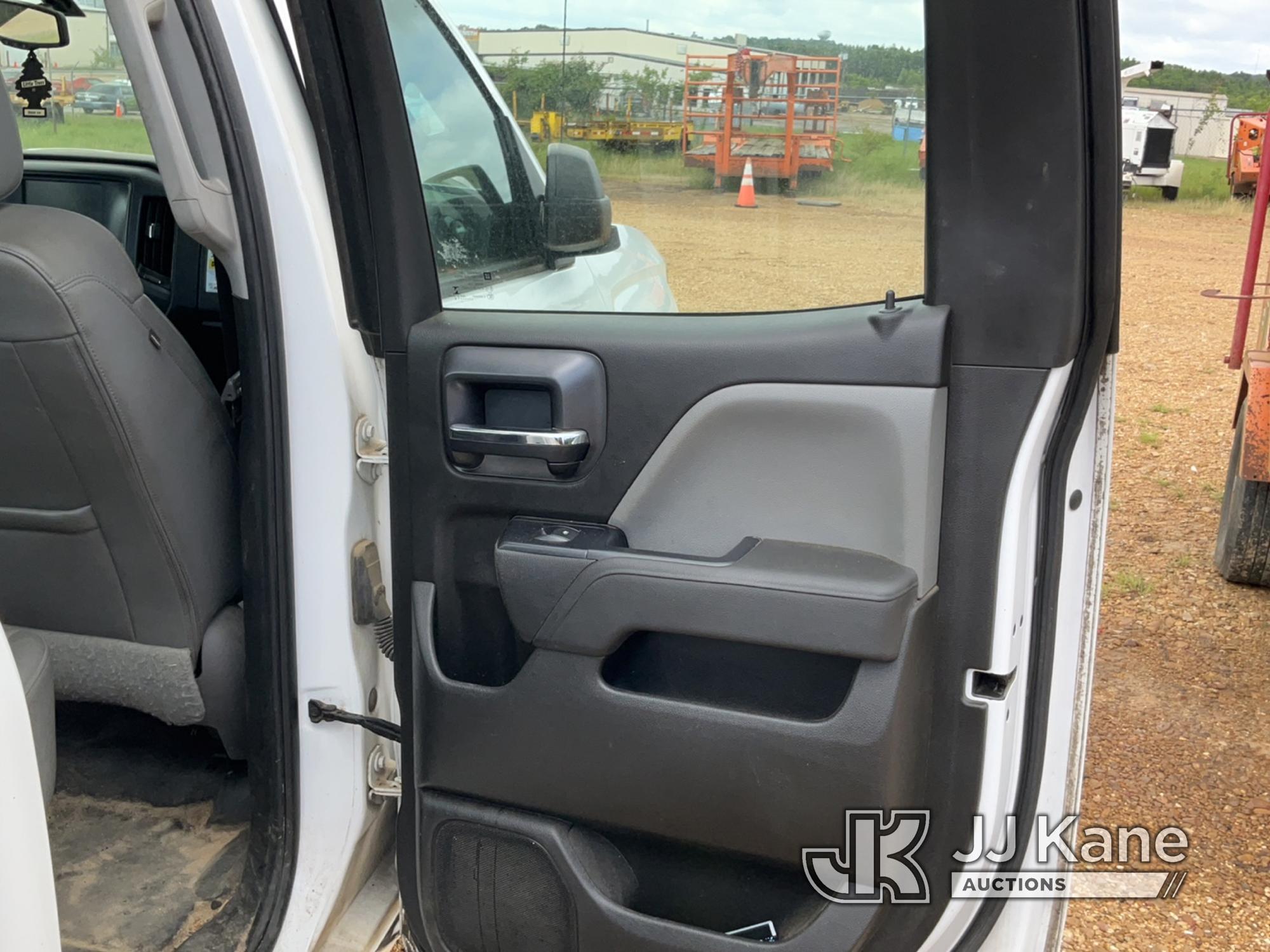 (Byram, MS) 2018 Chevrolet Silverado 1500 4x4 Extended-Cab Pickup Truck Runs & Moves, Check Engine L