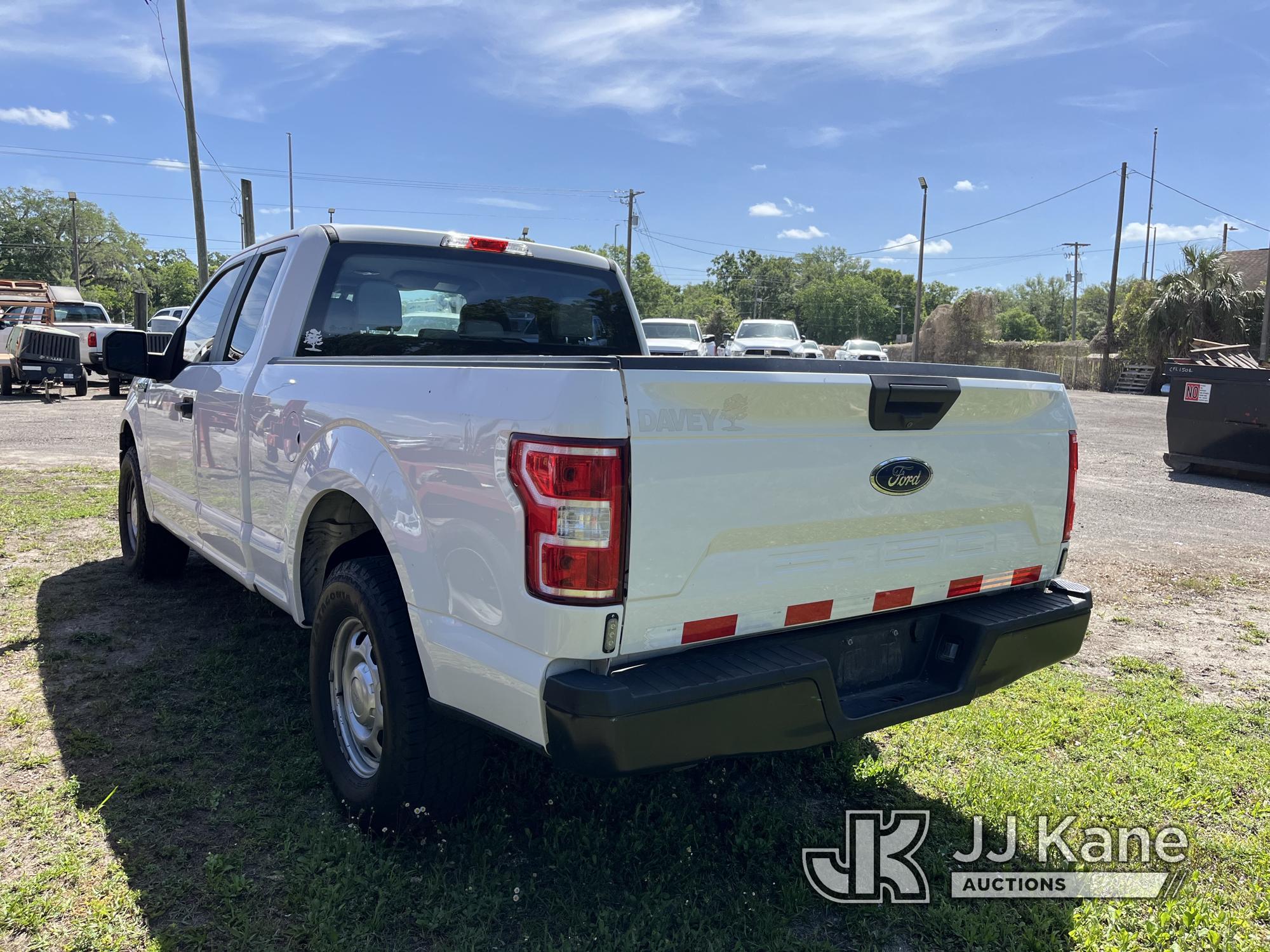 (Tampa, FL) 2019 Ford F150 Extended-Cab Pickup Truck Not Running, Does Not Start, Condition Unknown)