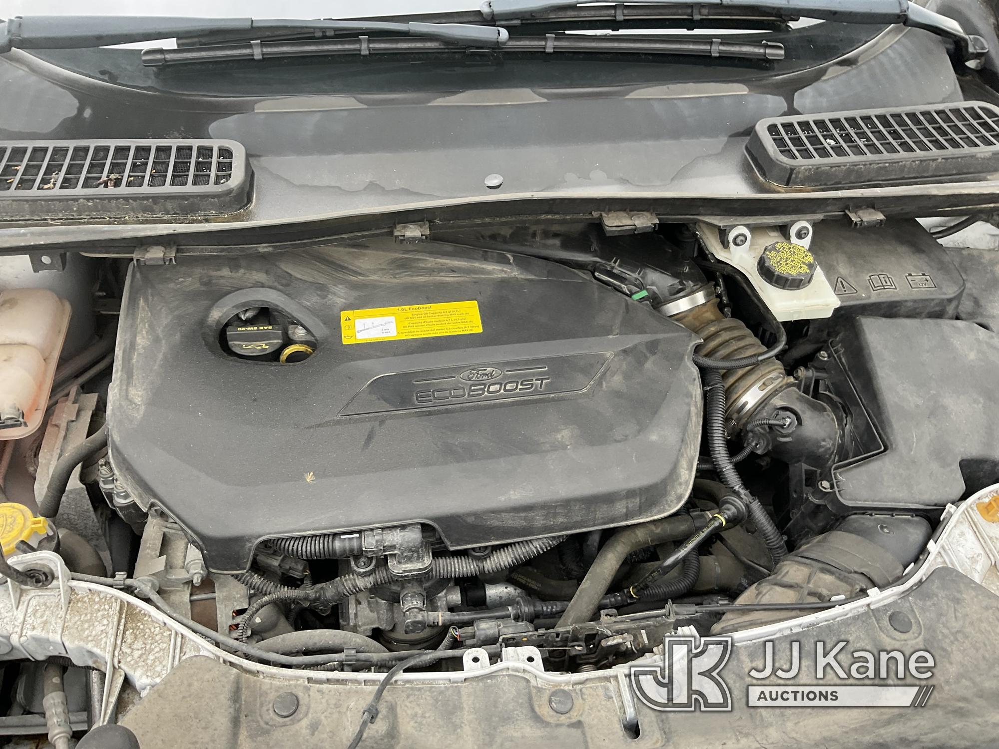 (Verona, KY) 2015 Ford Escape 4x4 4-Door Sport Utility Vehicle Runs & Moves) (Duke Unit