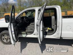 (Verona, KY) 2018 Chevrolet Silverado 2500HD 4x4 Crew-Cab Pickup Truck Runs & Moves) (Engine Tick, B