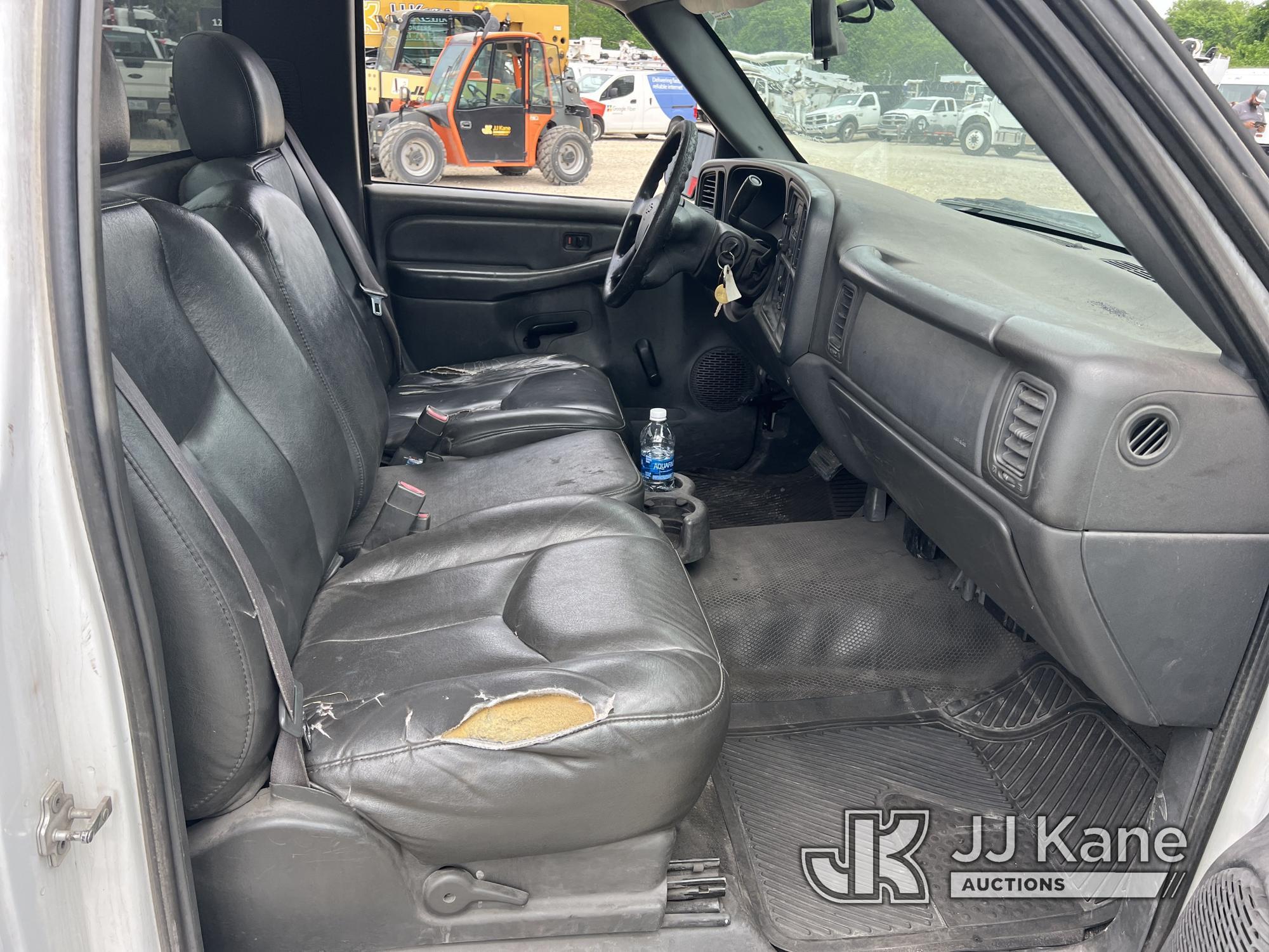 (Charlotte, NC) 2007 Chevrolet Silverado 1500 Pickup Truck Duke Unit) (Runs & Moves) (Body/Paint Dam