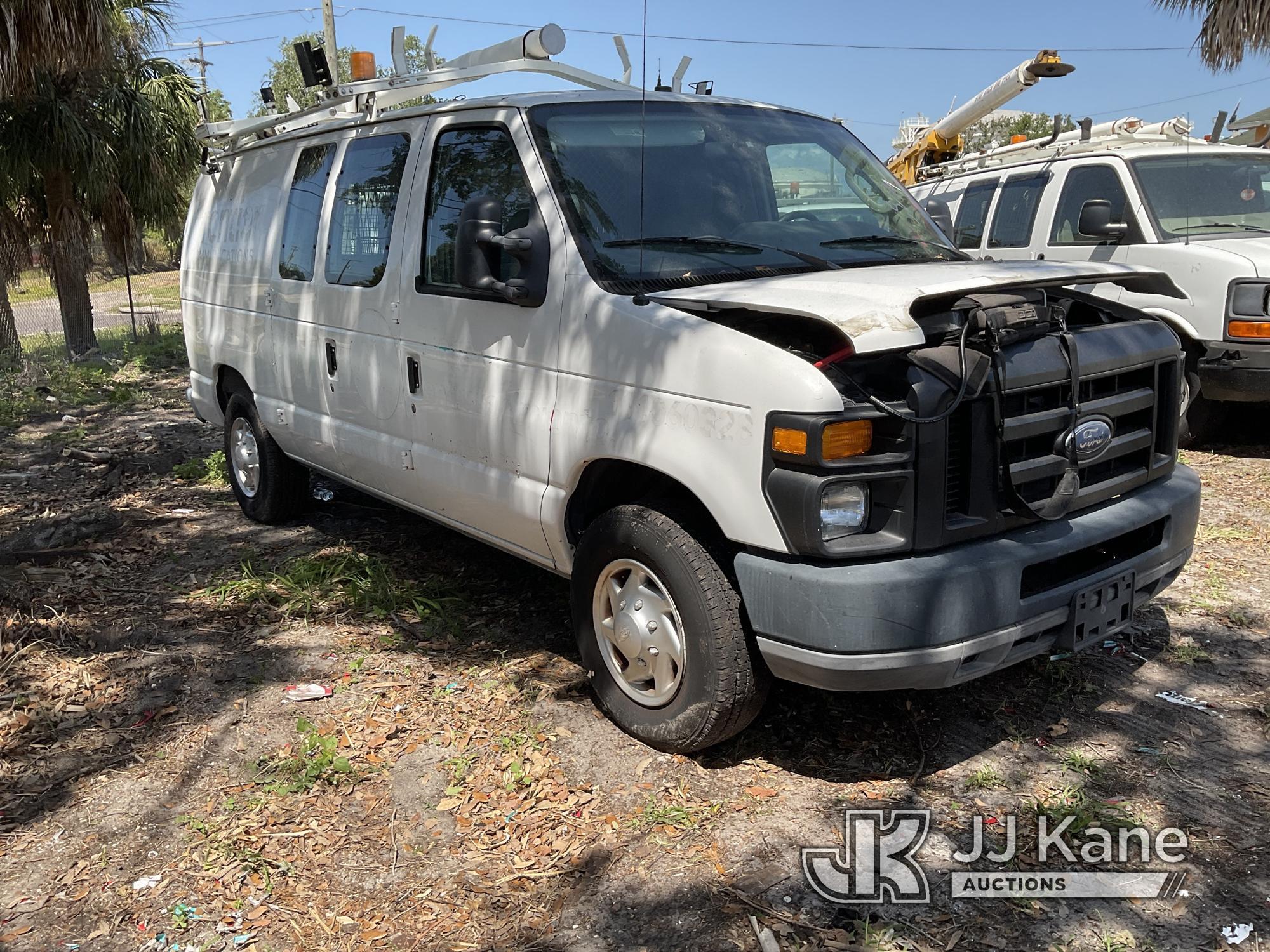 (Tampa, FL) 2010 Ford E-250 Cargo Van Runs & Moves) (Jump To Start