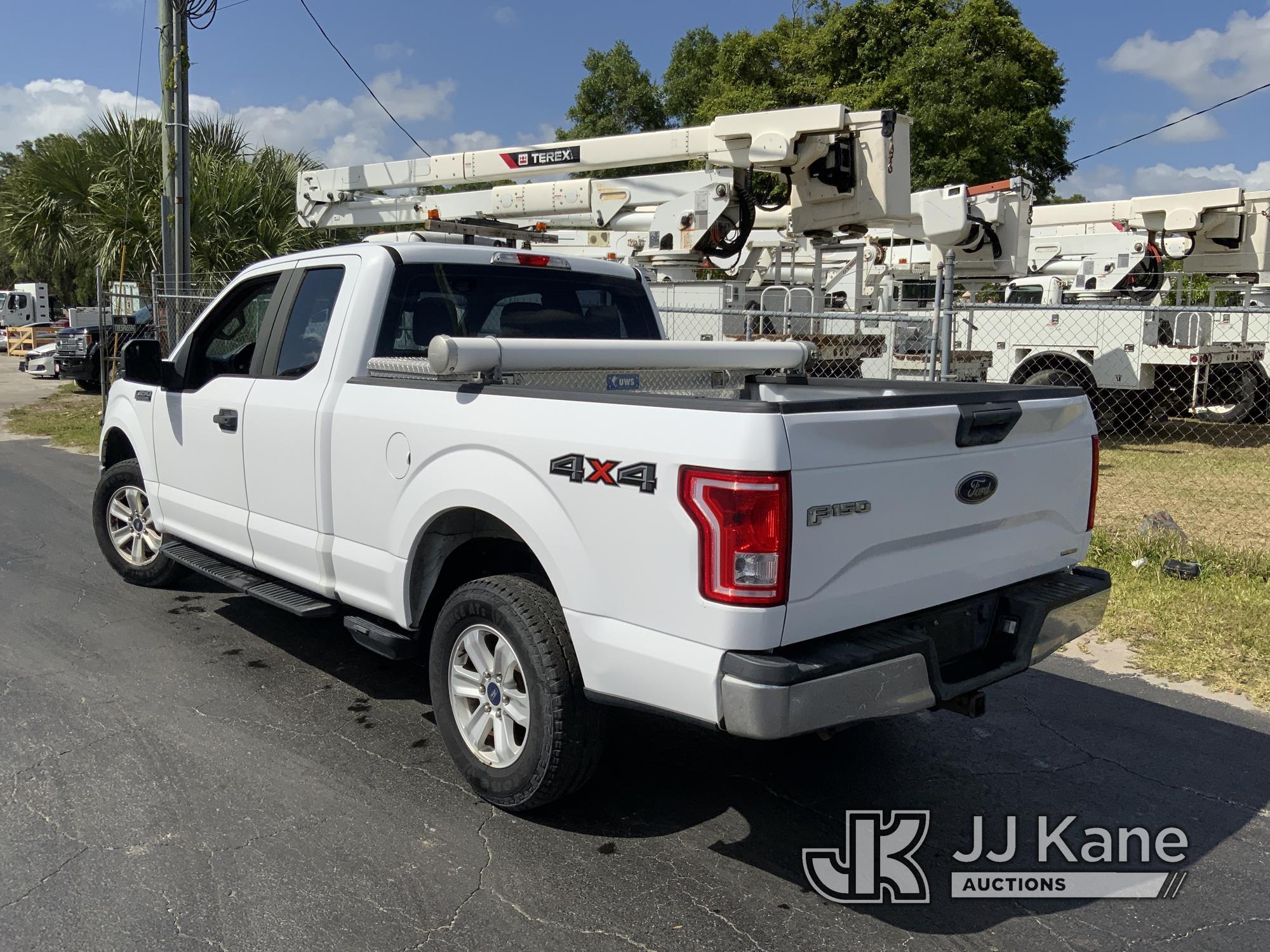(Ocala, FL) 2015 Ford F150 4x4 Extended-Cab Pickup Truck Runs & Moves) (Body/Paint Damage