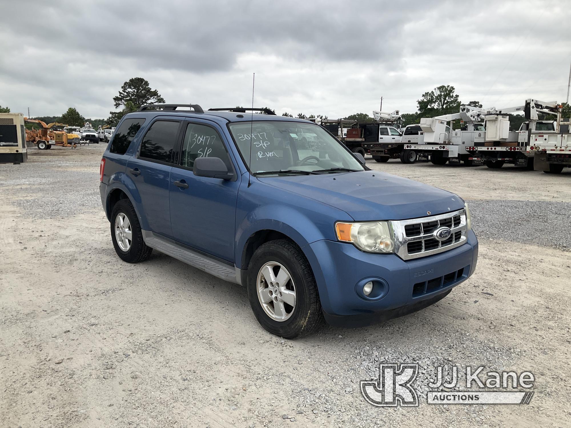 (Villa Rica, GA) 2009 Ford Escape 4x4 4-Door Sport Utility Vehicle Runs & Moves) (Jump To Start, Bod