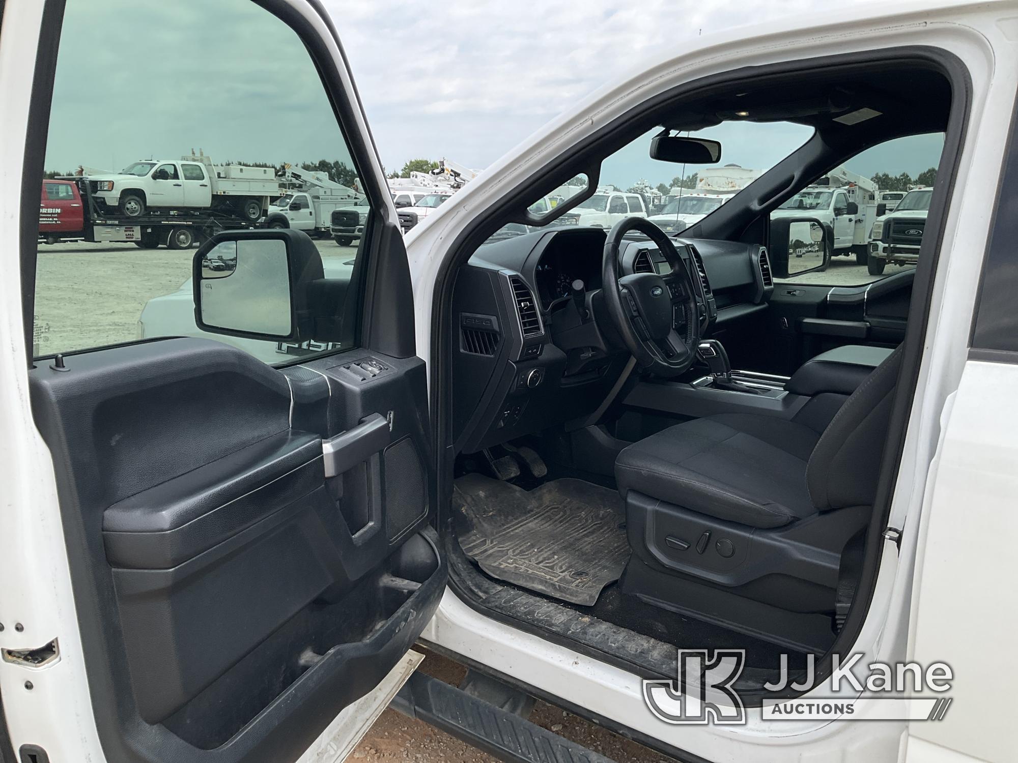 (Villa Rica, GA) 2019 Ford F150 4x4 Crew-Cab Pickup Truck Runs & Moves) (Check Engine Light On