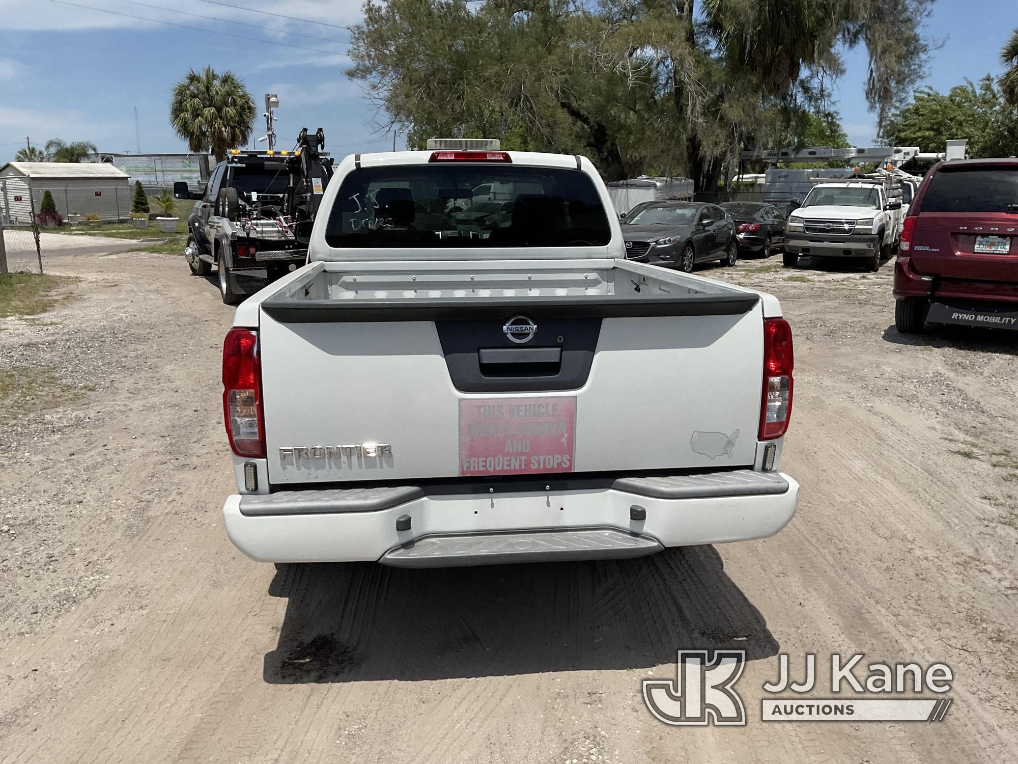 (Tampa, FL) 2017 Nissan Frontier Extended-Cab Pickup Truck Runs & Moves) (Runs Rough, Has A Bad Engi