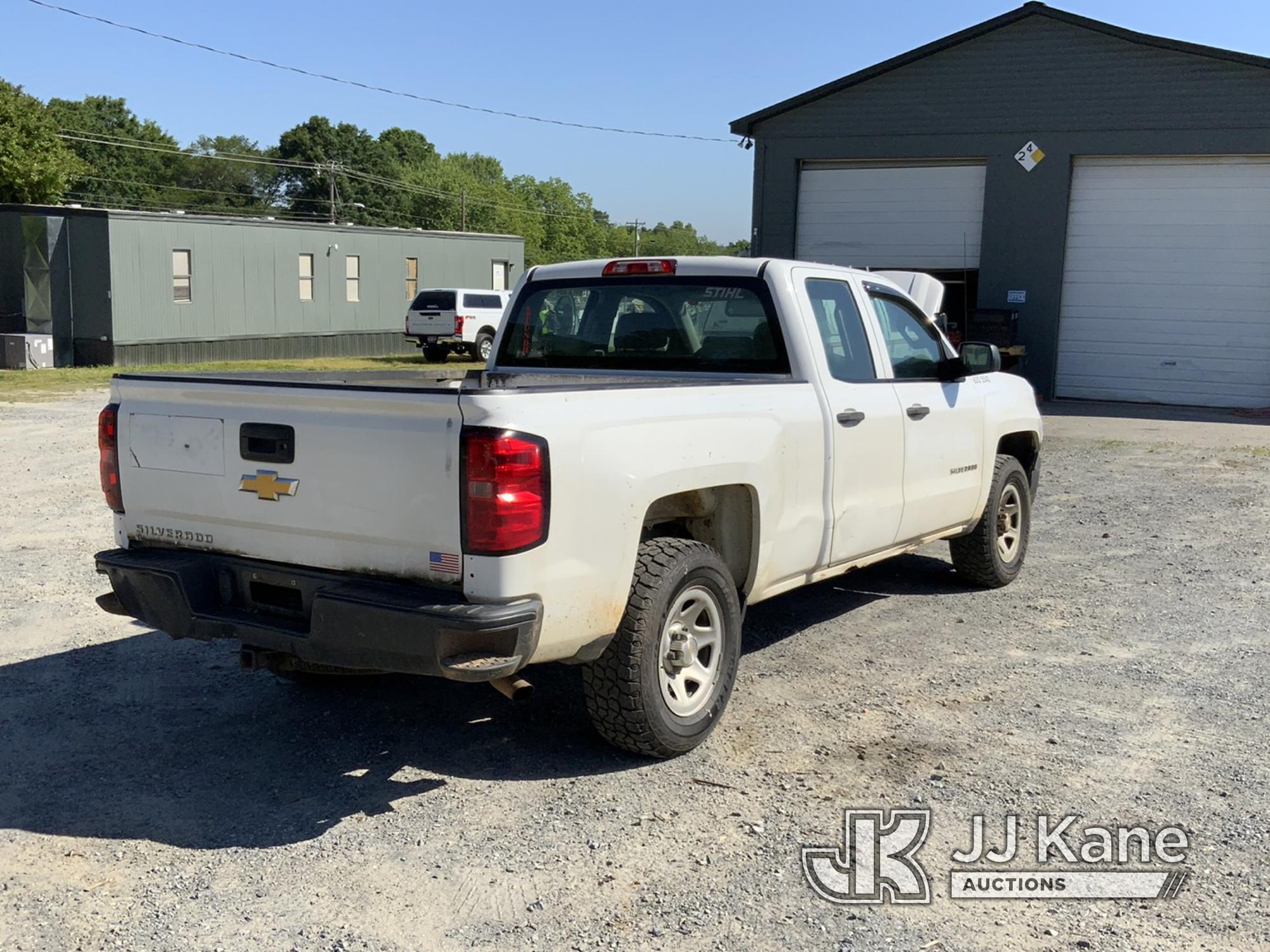 (Shelby, NC) 2015 Chevrolet Silverado 1500 4x4 Extended-Cab Pickup Truck Runs, Moves, Check Engine L