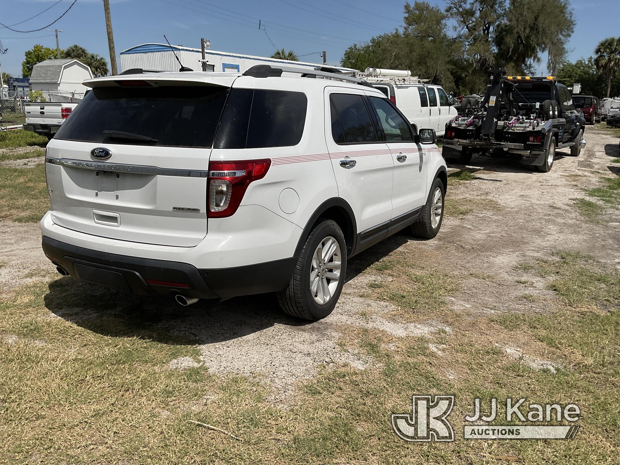 (Tampa, FL) 2013 Ford Explorer Sport Utility Vehicle Runs & Moves) (Jump To Start, Transmission Bad,