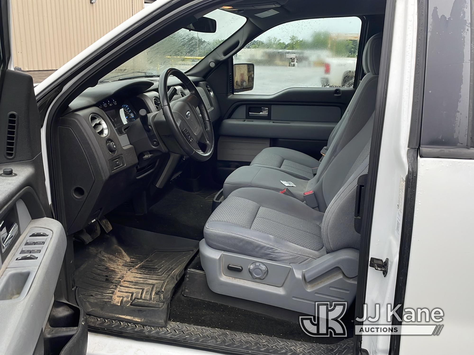 (Andalusia, AL) 2012 Ford F150 4x4 Extended-Cab Pickup Truck, (Co-op Owned) Runs & Moves) (TPMS Ligh