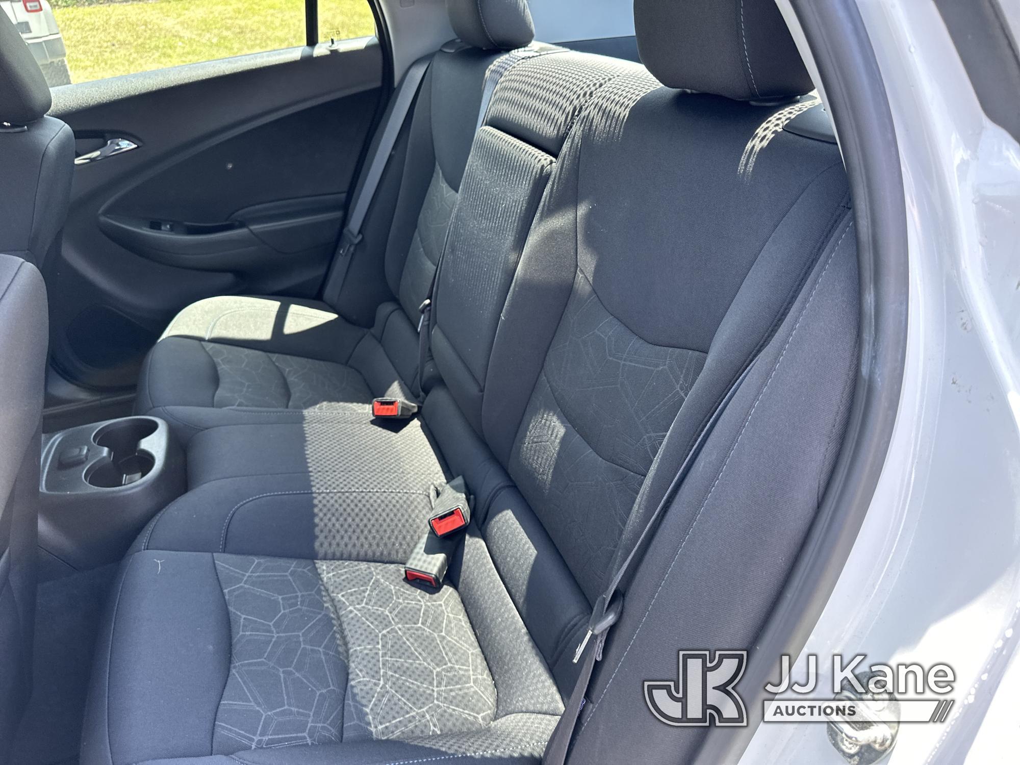 (Ocala, FL) 2017 Chevrolet Volt 4-Door Hybrid Sedan Duke Unit) (Runs & Moves) (Paint Damage