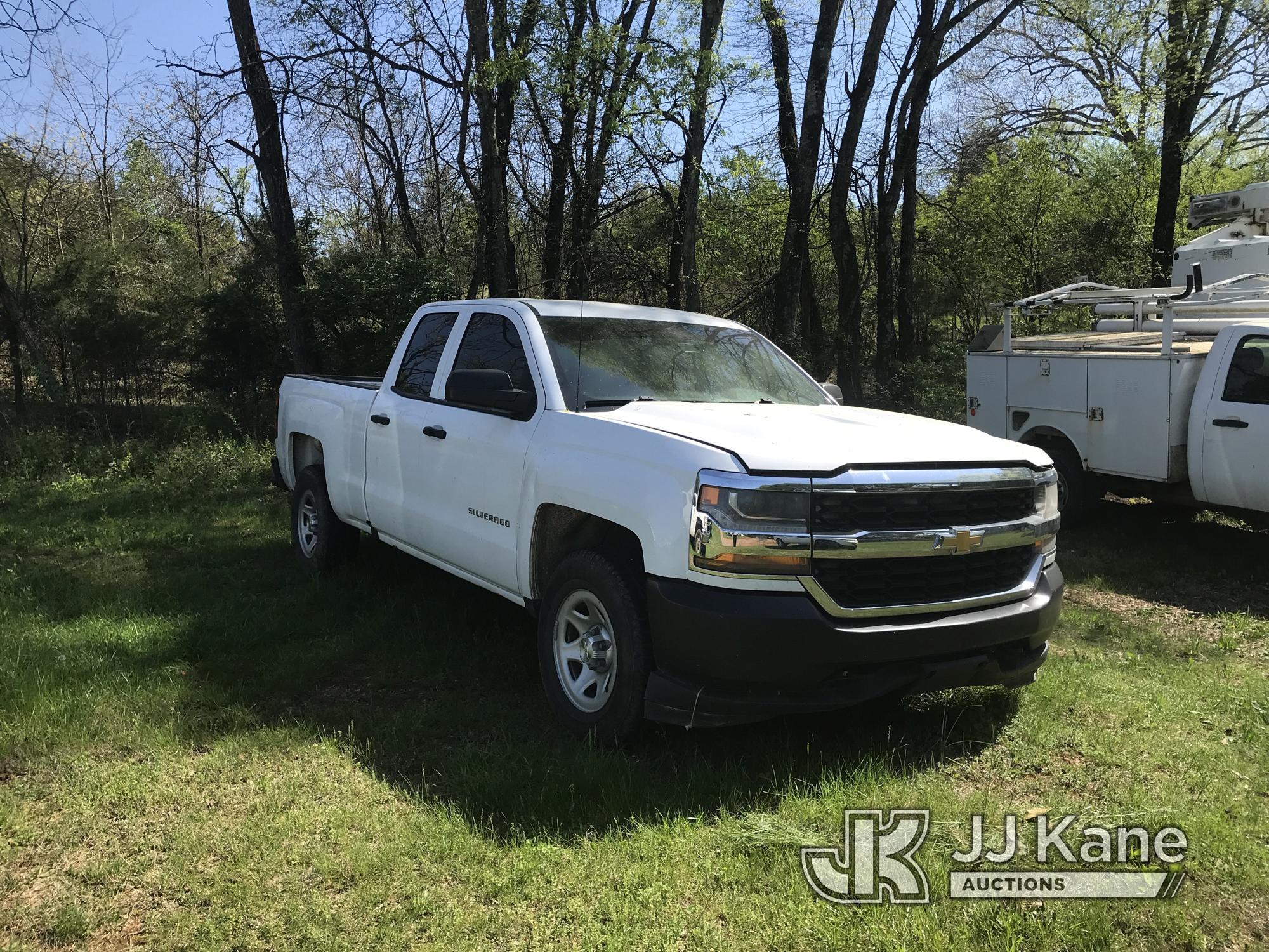 (Kodak, TN) 2016 Chevrolet Silverado 1500 Extended-Cab Pickup Truck Runs & Does Not Move) (Jump To S