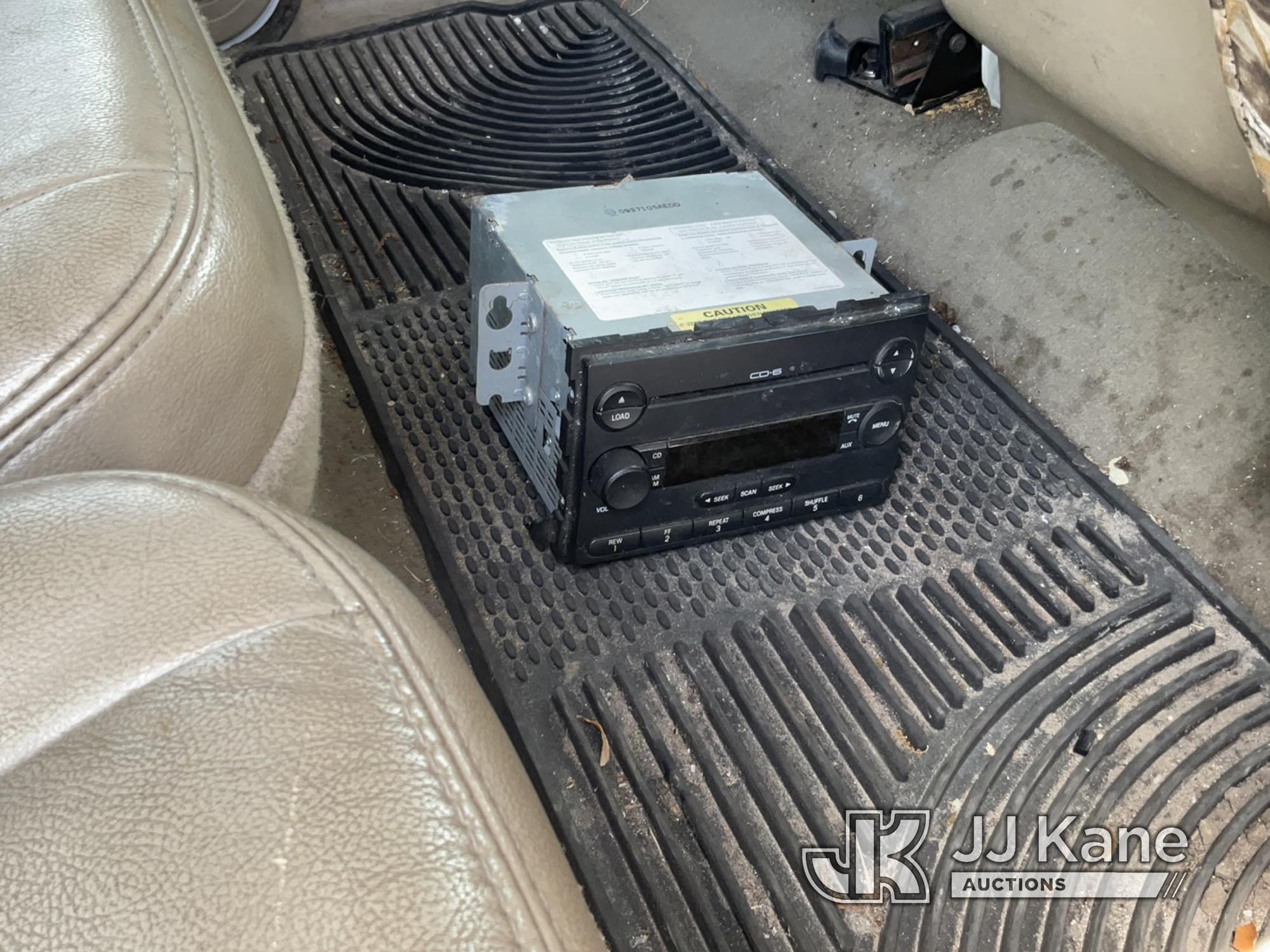 (Clearwater, FL) 2006 Ford F350 4x4 Crew-Cab Pickup Truck Runs & Moves