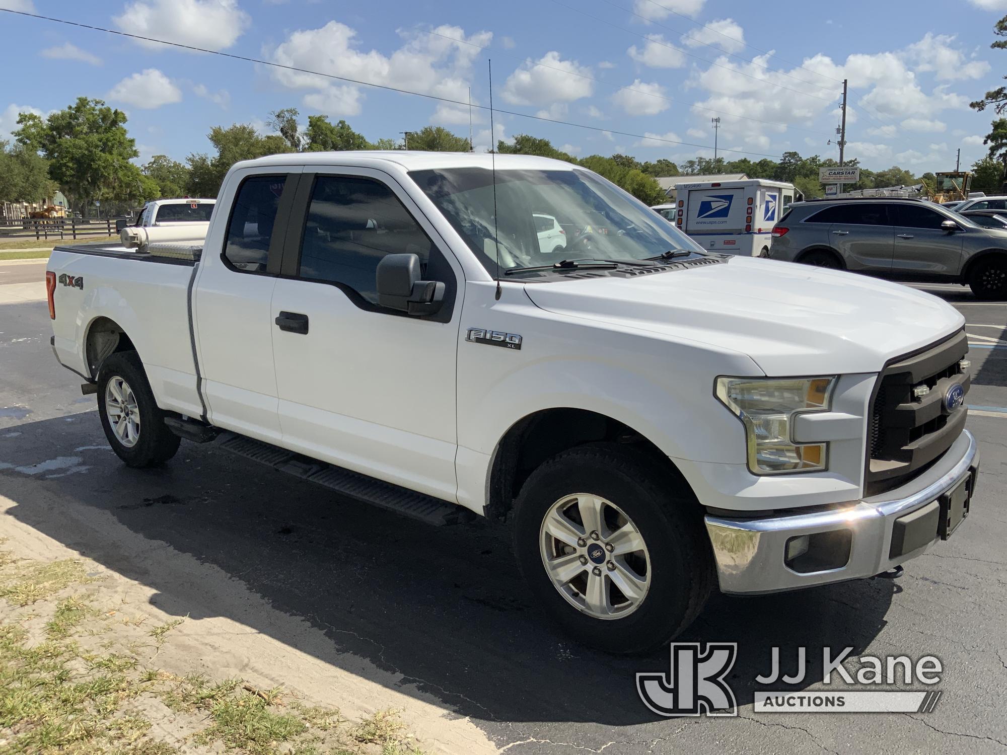 (Ocala, FL) 2015 Ford F150 4x4 Extended-Cab Pickup Truck Runs & Moves) (Body/Paint Damage