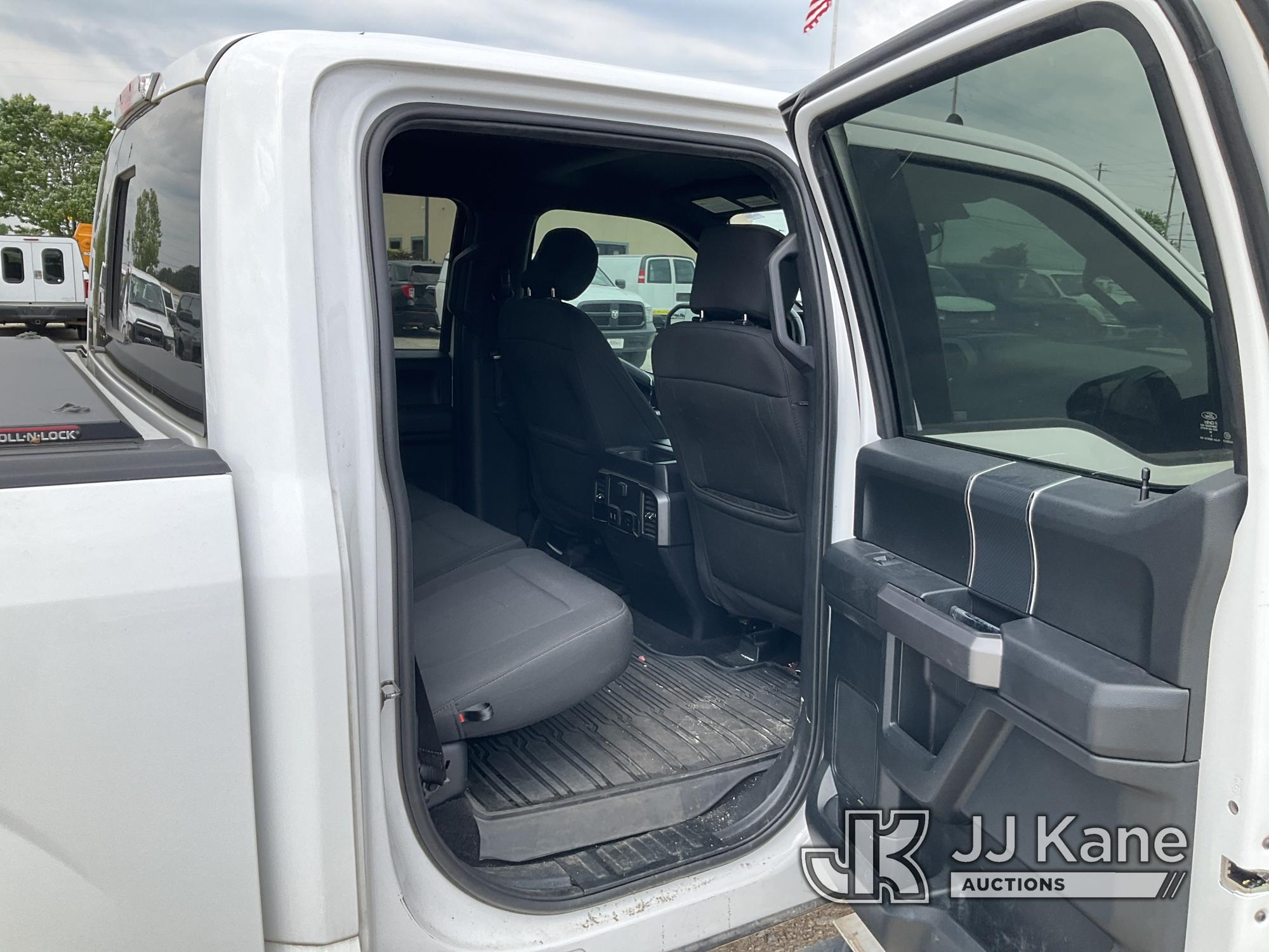 (Villa Rica, GA) 2019 Ford F150 4x4 Crew-Cab Pickup Truck Runs & Moves) (Check Engine Light On
