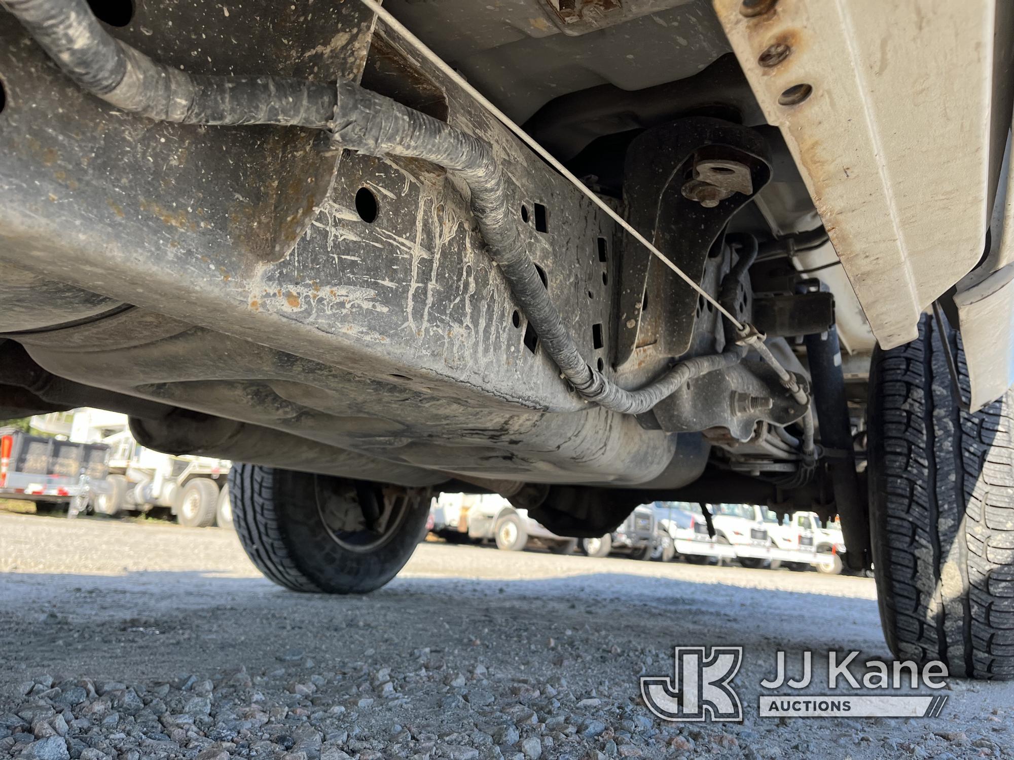 (Chester, VA) 2014 Ford F150 Extended-Cab Pickup Truck Runs & Moves) (Airbag Light On, Exhaust Leak
