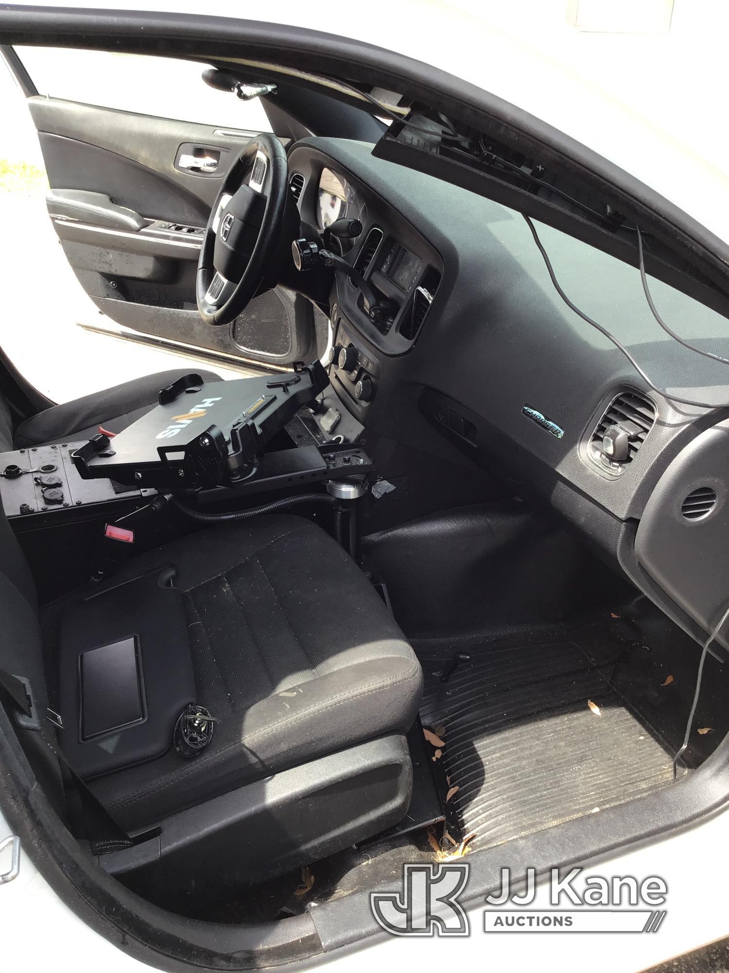 (Ocala, FL) 2012 Dodge Charger Police Package 4-Door Sedan Runs & Moves) (Jump To Start, Minor Body