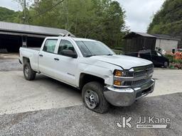 (Hanover, WV) 2019 Chevrolet Silverado 2500HD 4x4 Crew-Cab Pickup Truck Runs) (Wrecked, Airbags Depl