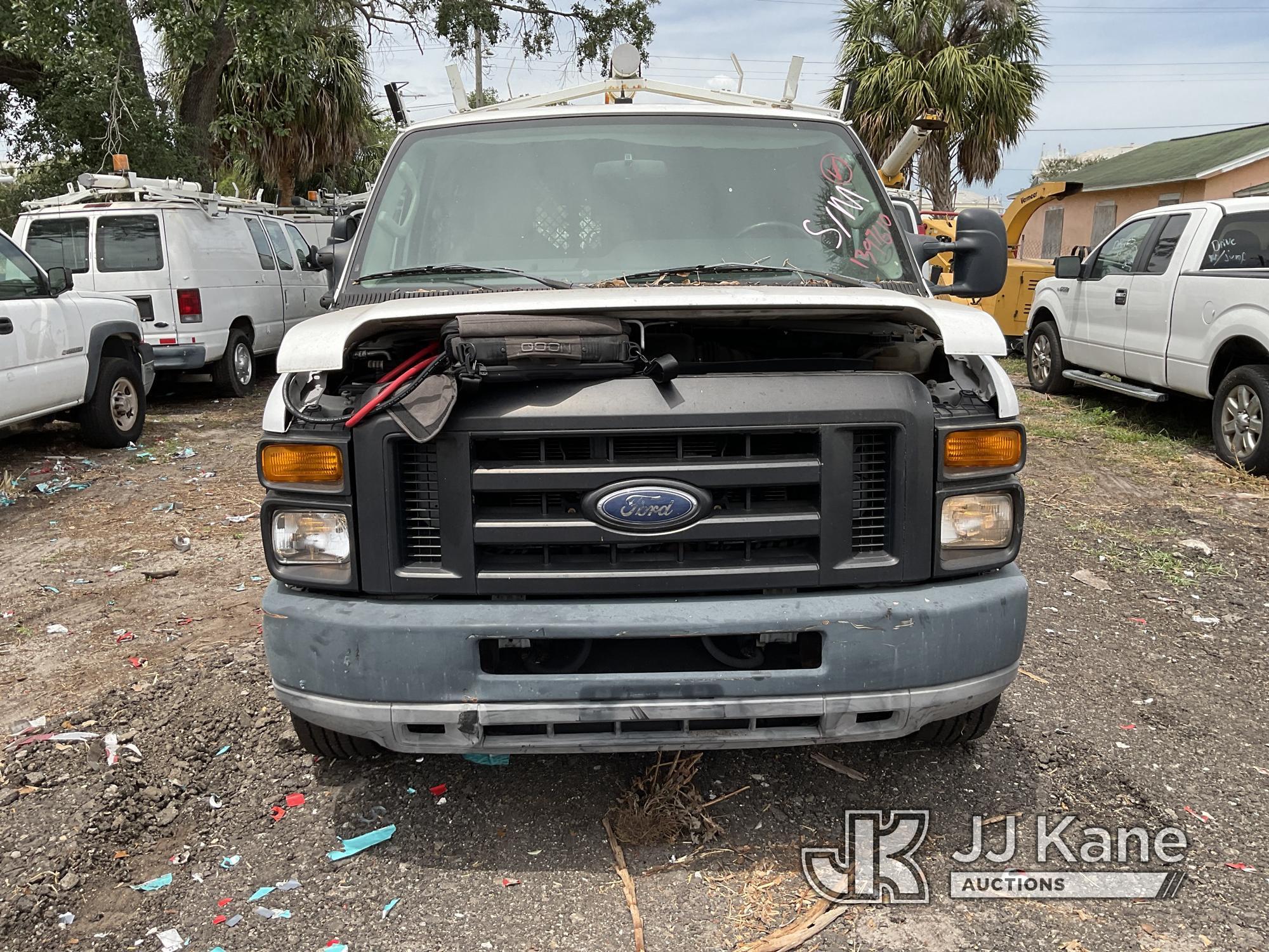 (Tampa, FL) 2010 Ford E-250 Cargo Van Runs & Moves) (Jump To Start