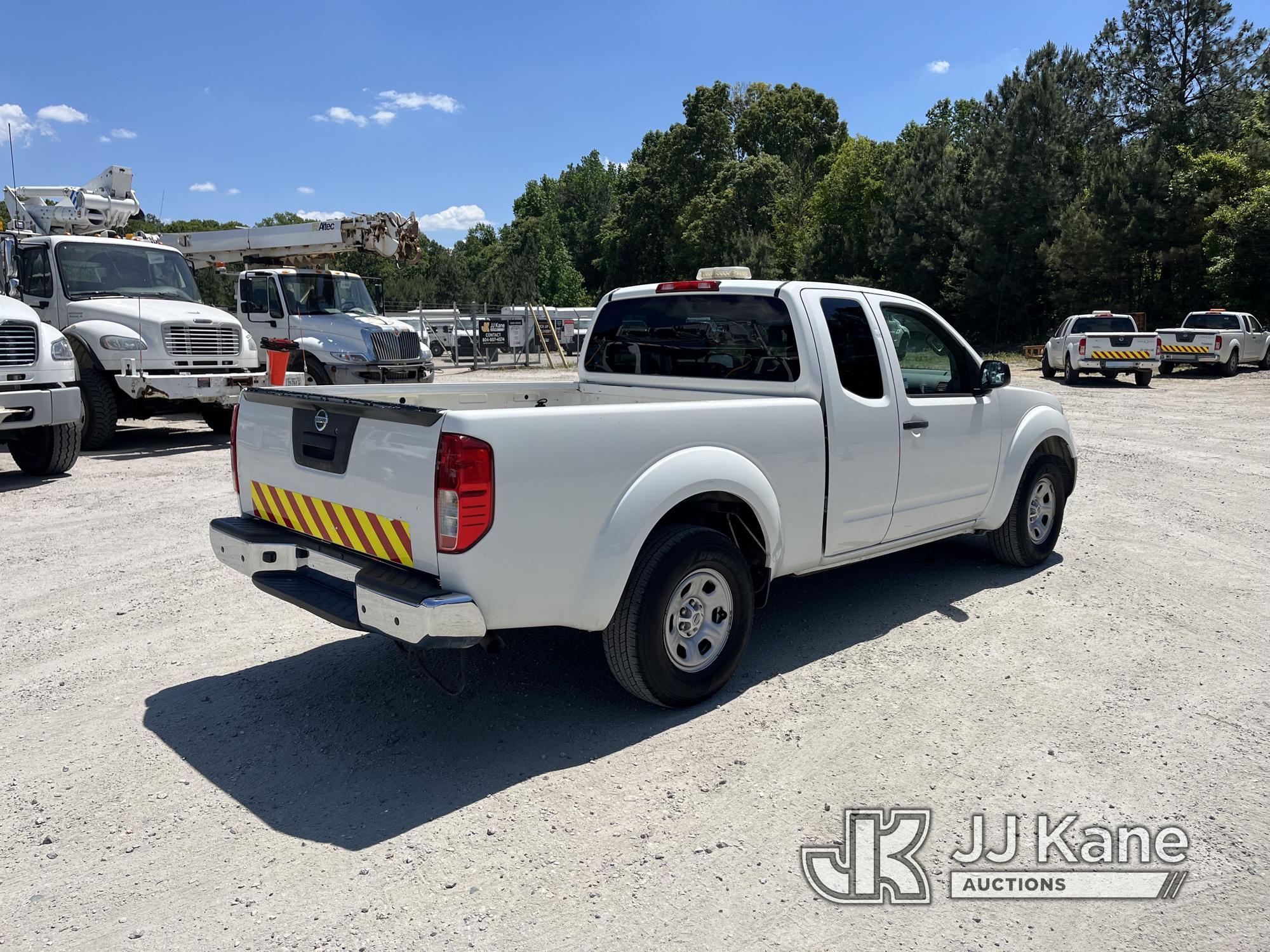 (Chester, VA) 2015 Nissan Frontier Extended-Cab Pickup Truck Runs & Moves