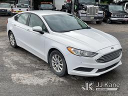 (Ocala, FL) 2017 Ford Fusion 4-Door Sedan Runs & Moves) (Minor Body Damage