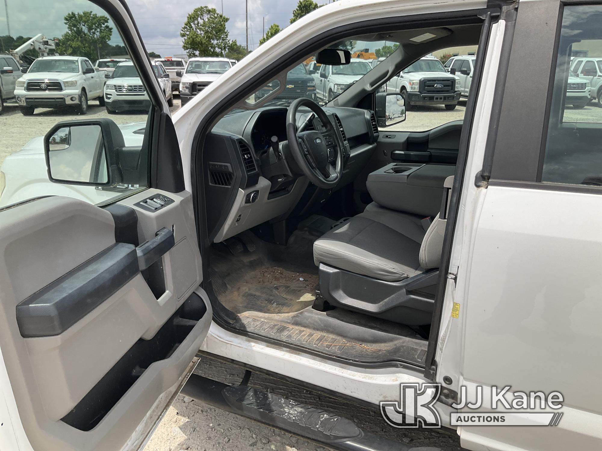 (Villa Rica, GA) 2016 Ford F150 Extended-Cab Pickup Truck, (GA Power Unit) Runs & Moves) (Body Damag